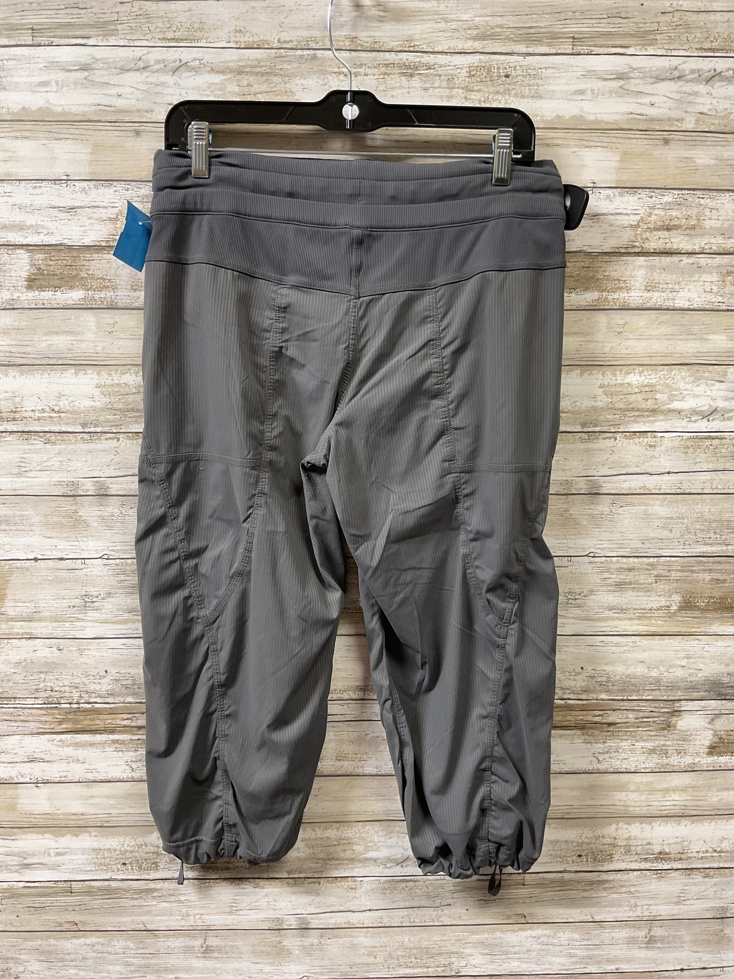 Athletic Capris By Lululemon In Grey, Size:8