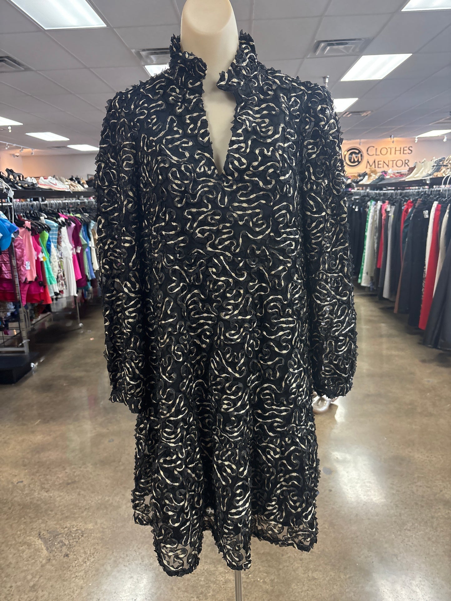 Dress Party Short By Tuckernuck In Black & Gold, Size:L