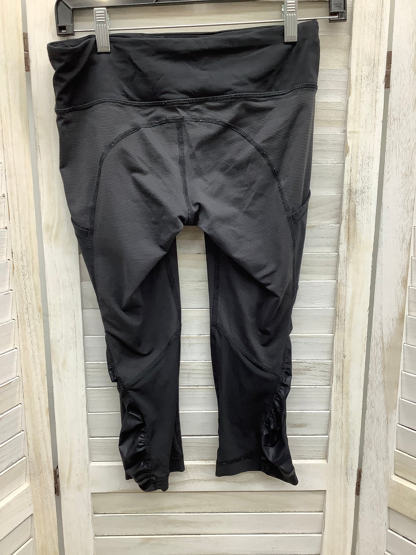 Athletic Leggings Capris By Lululemon Size: 4