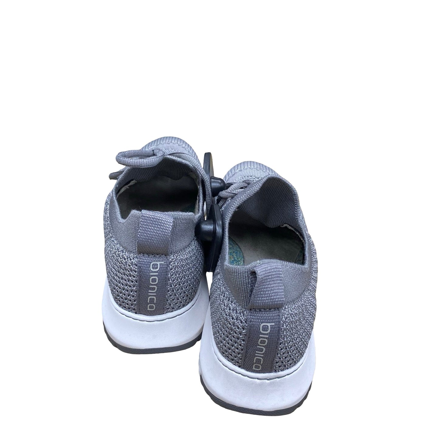 Shoes Sneakers By Clothes Mentor In Grey, Size:7