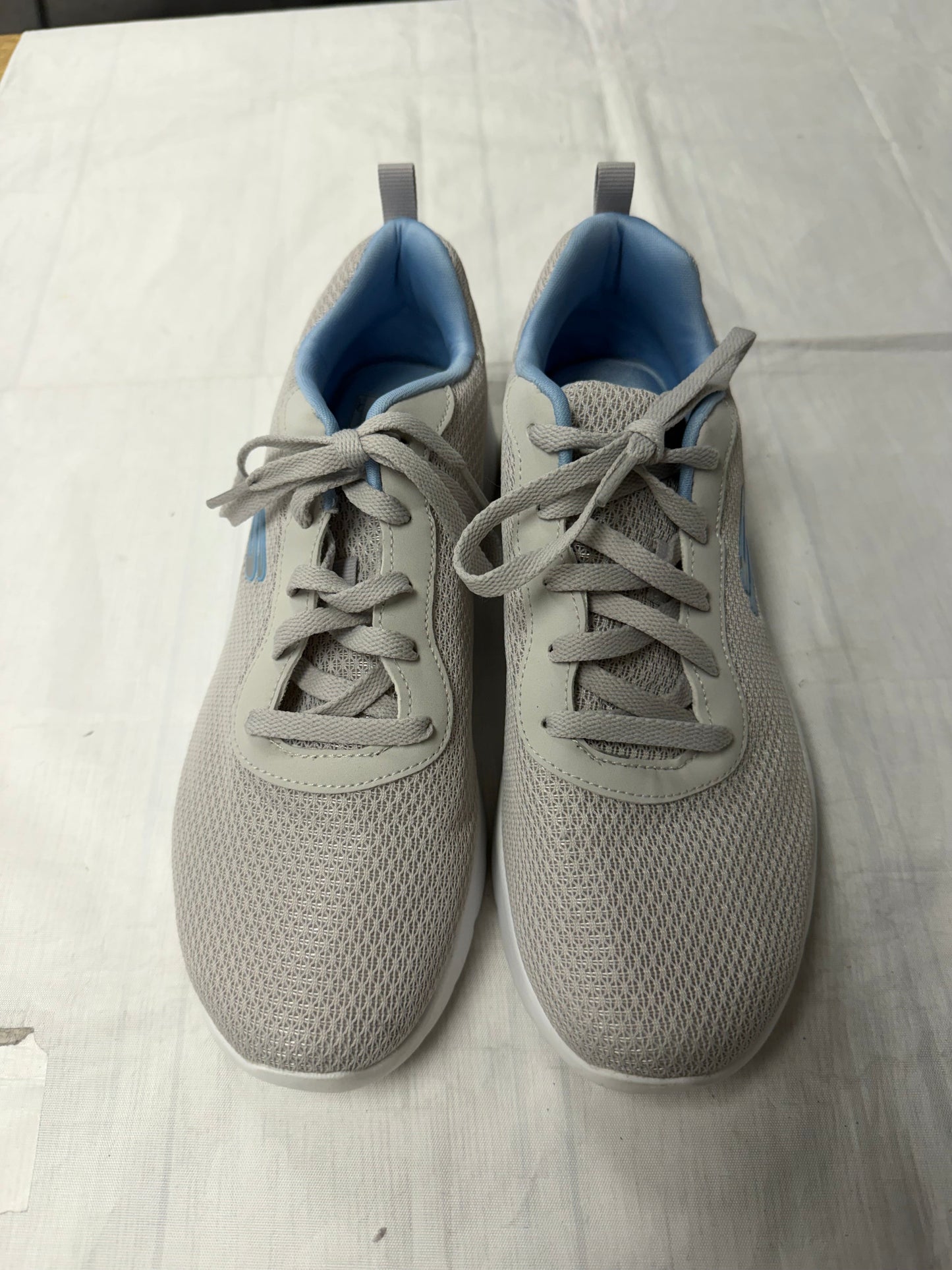 Shoes Athletic By Skechers In Grey, Size:9
