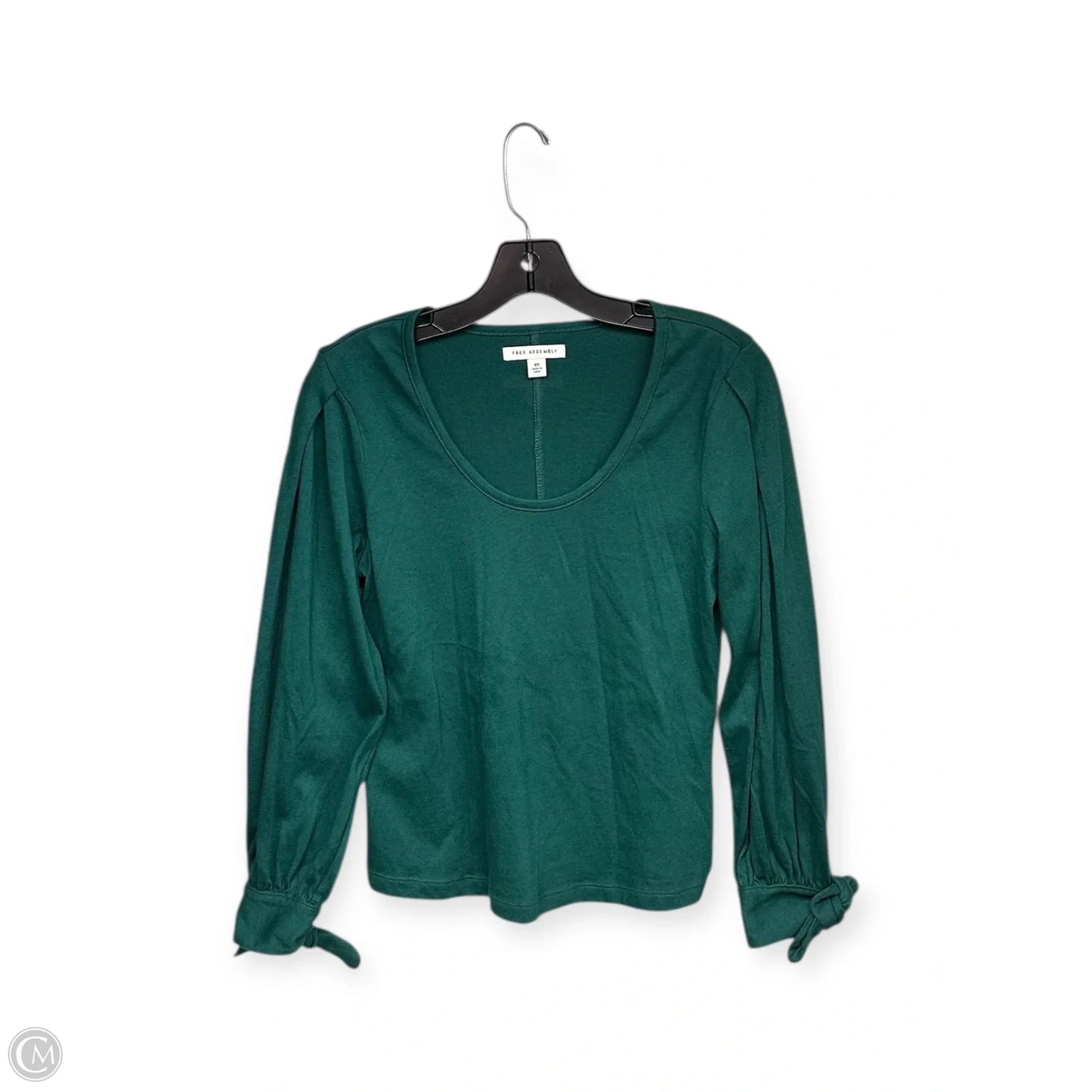 Top Long Sleeve By Free Assembly In Green, Size: Xs