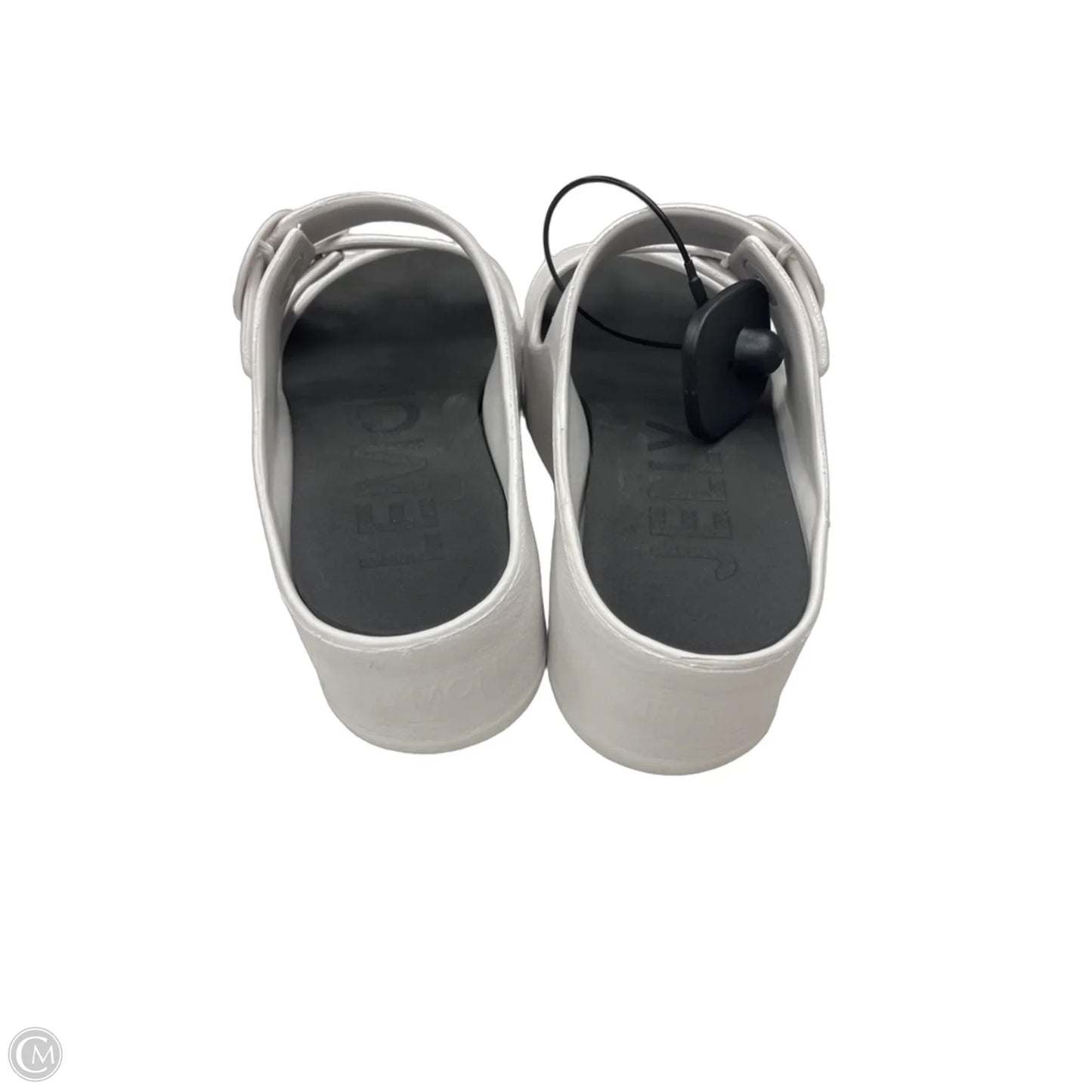 Sandals Heels Wedge By Clothes Mentor In White, Size: 9.5