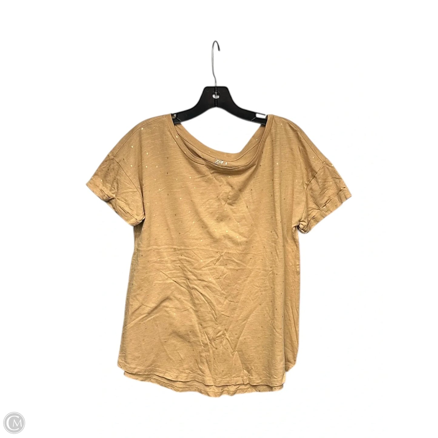 Top Short Sleeve Basic By Maurices In Tan, Size: M