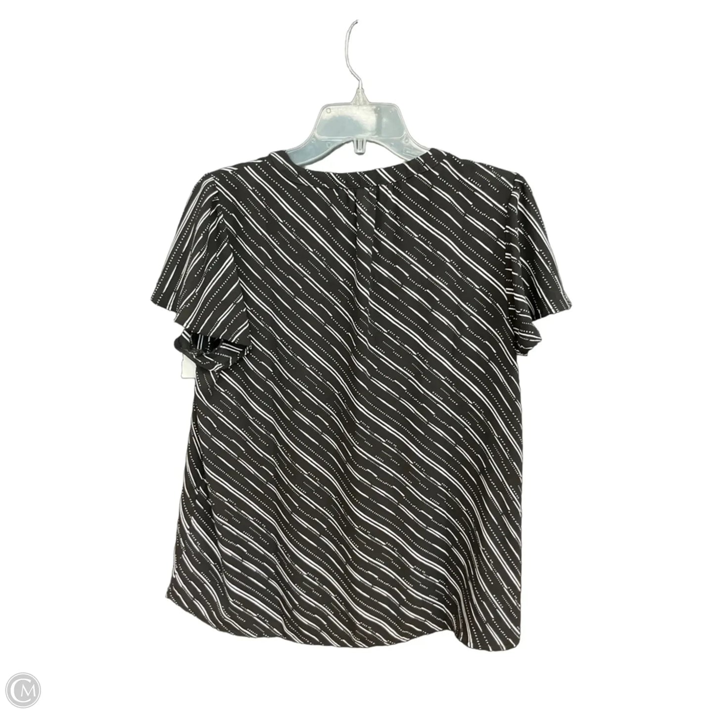 Top Short Sleeve By Maurices In Black, Size: M