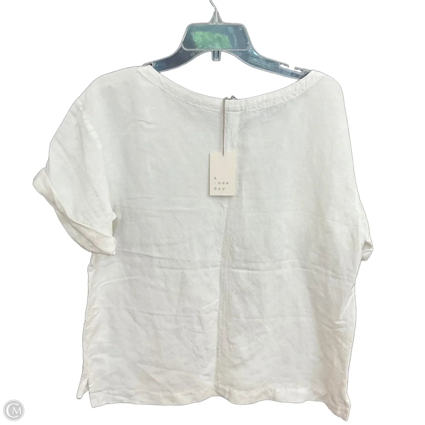 Top Short Sleeve By A New Day In White, Size: M