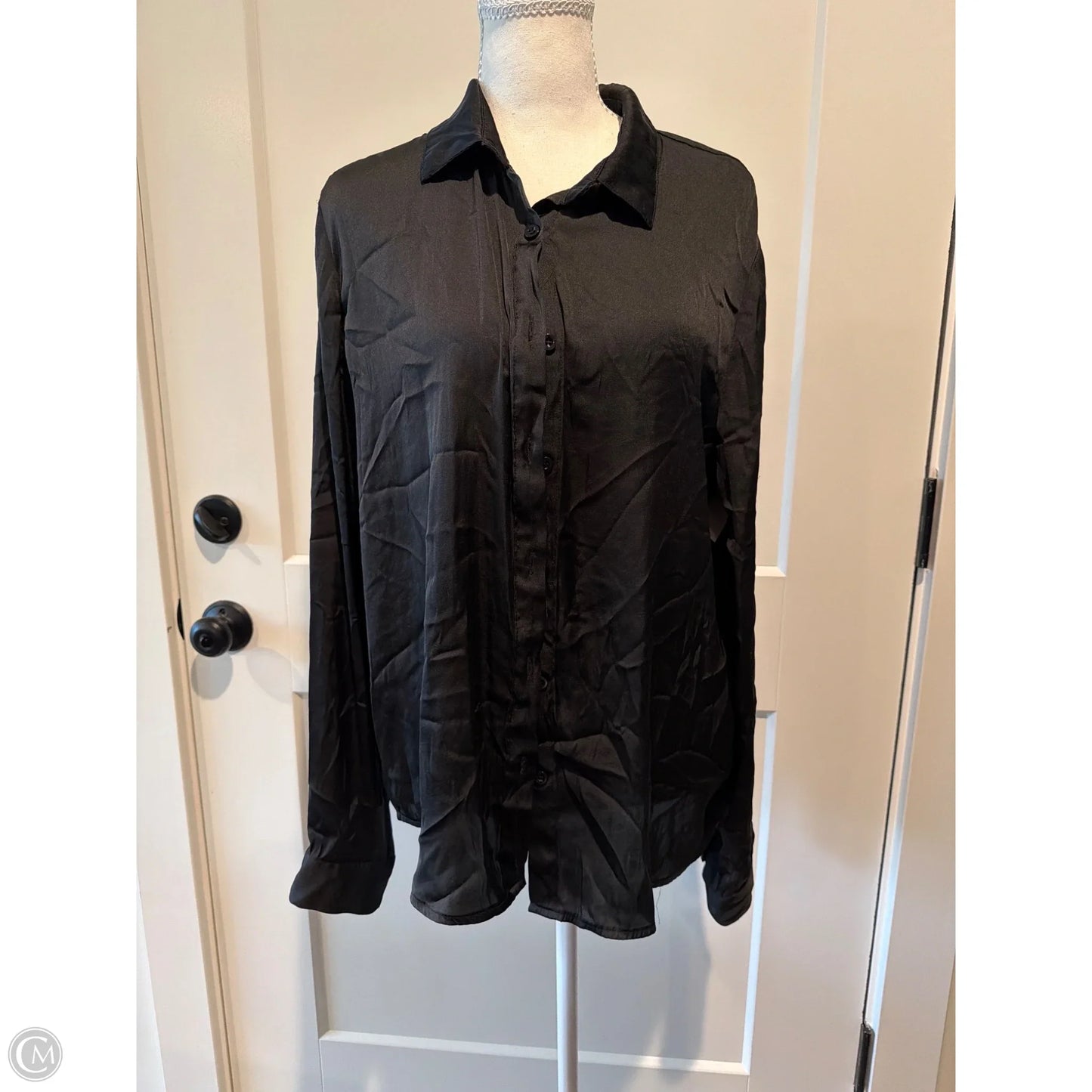 Top Long Sleeve By Clothes Mentor In Black, Size: L