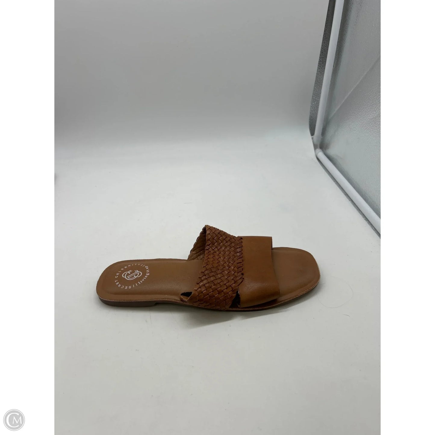 Sandals Flats By Clothes Mentor In Brown, Size: 9
