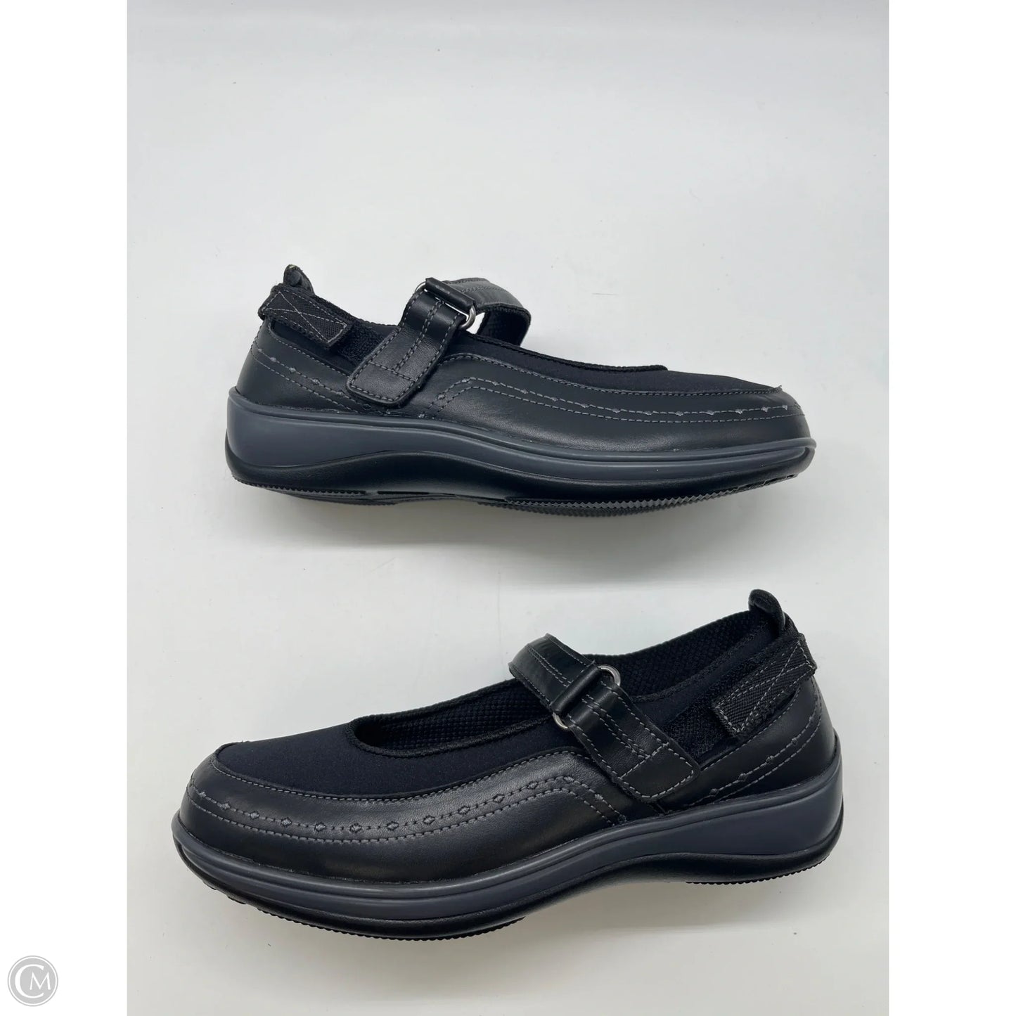 Shoes Flats By Clothes Mentor In Black, Size: 8