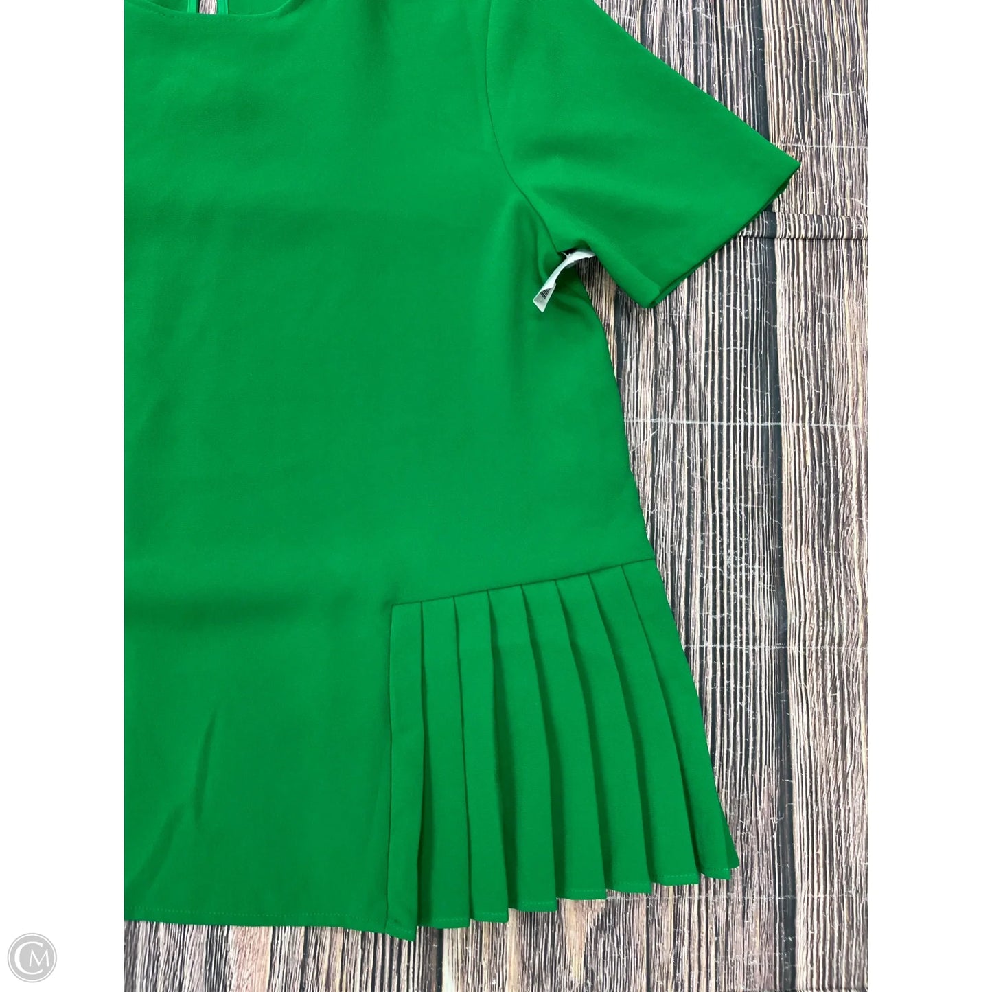 Top Short Sleeve By Zara In Green, Size: M