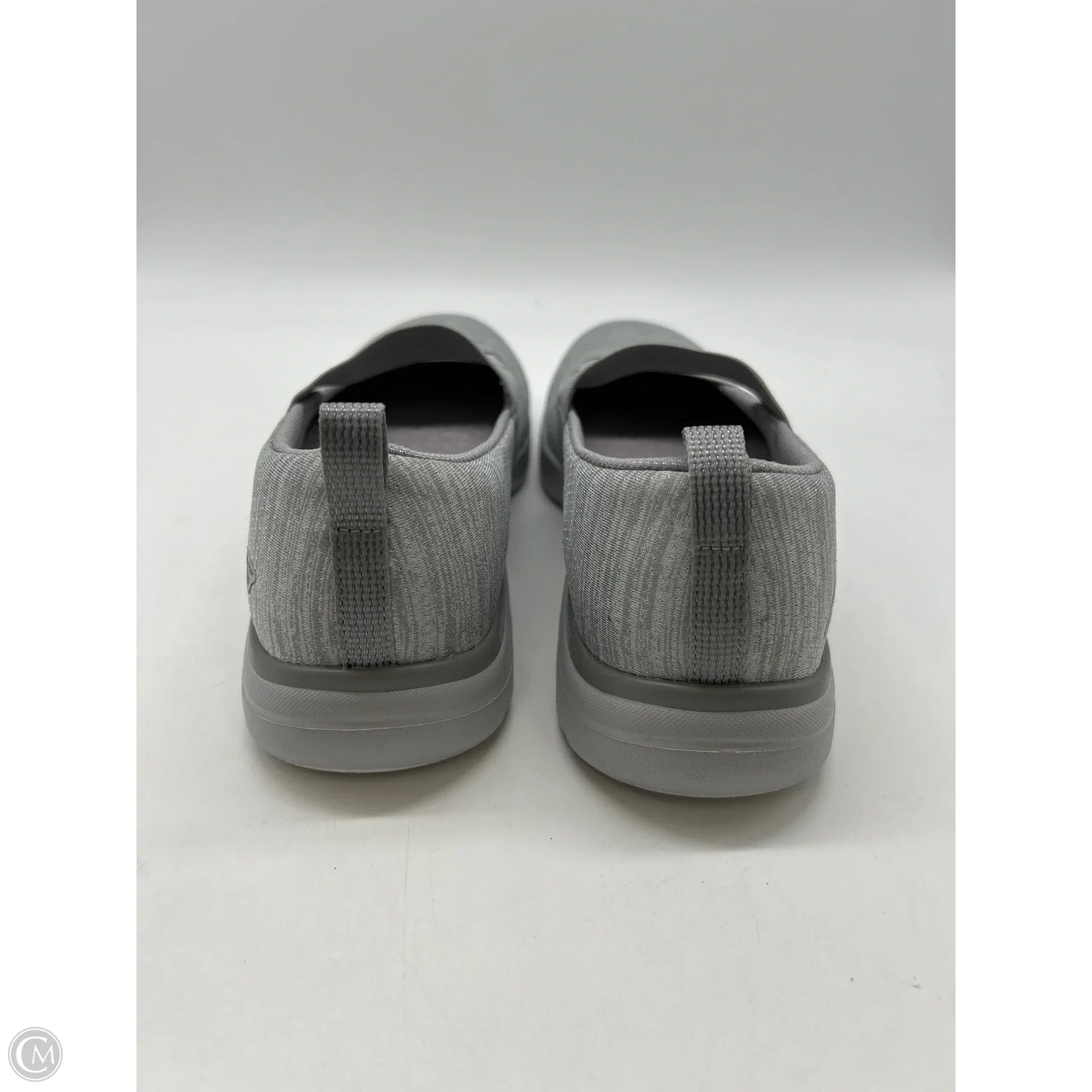 Shoes Flats By Skechers In Grey, Size: 7.5