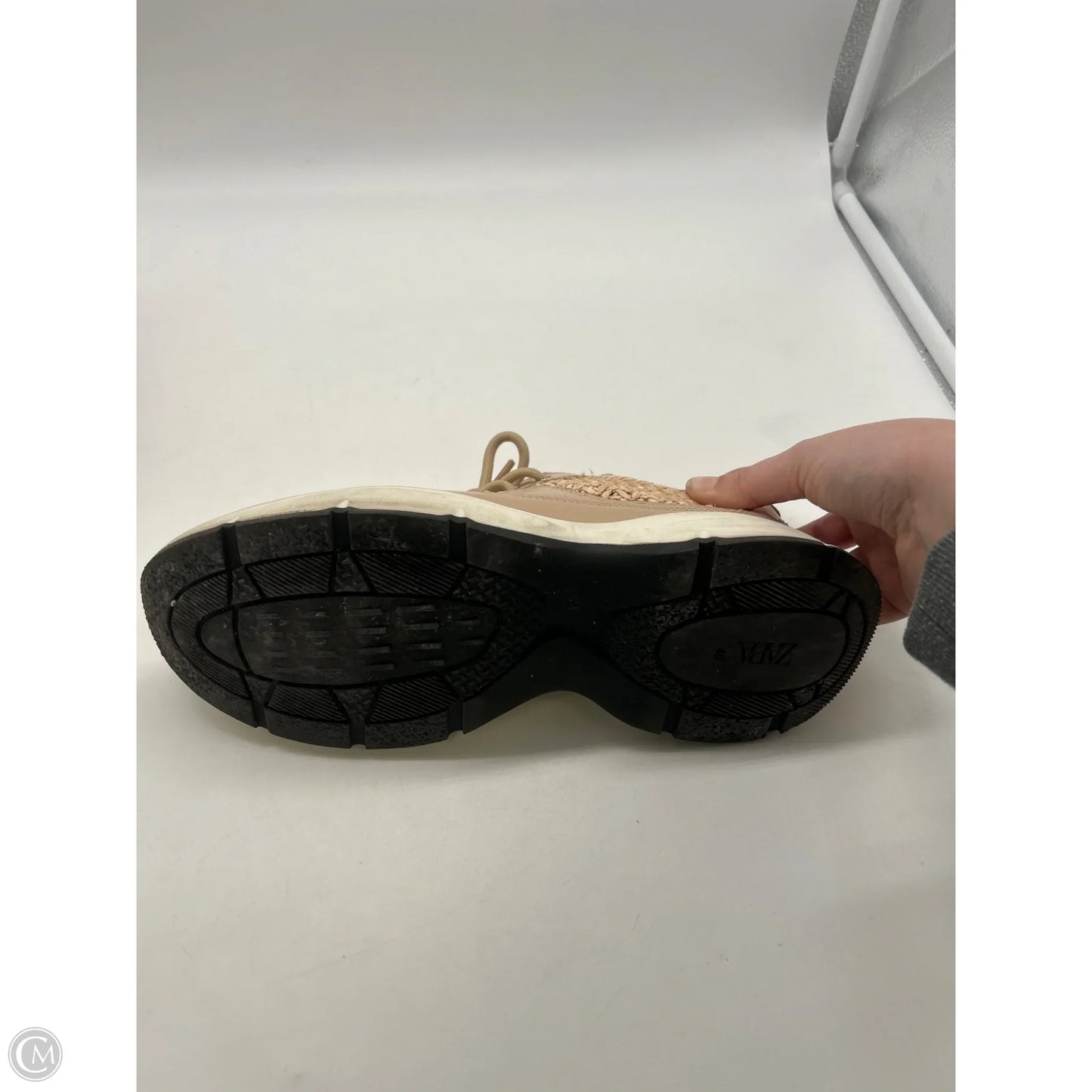 Shoes Sneakers By Zara In Tan, Size: 9.5