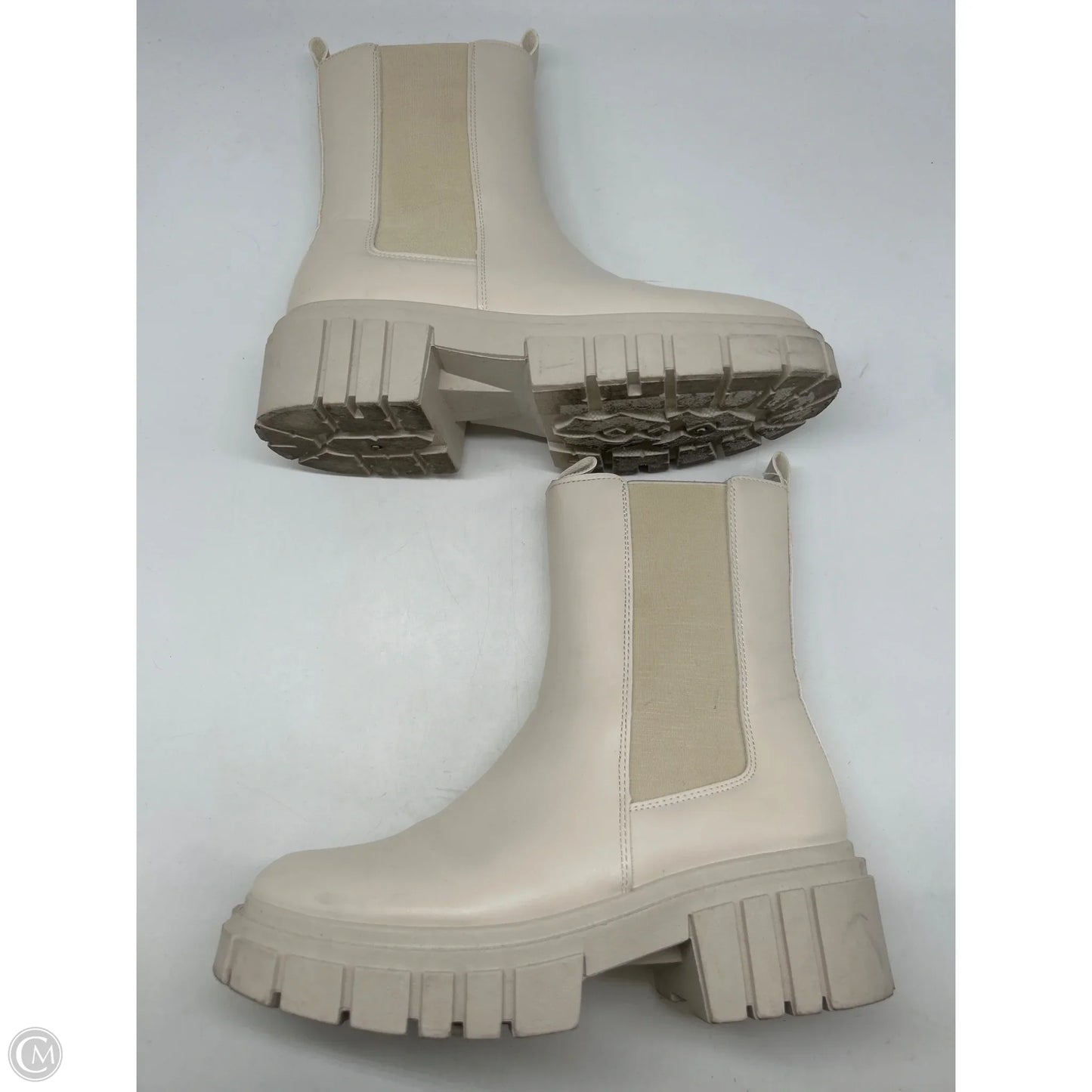 Boots Ankle Flats By Qupid In White, Size: 7