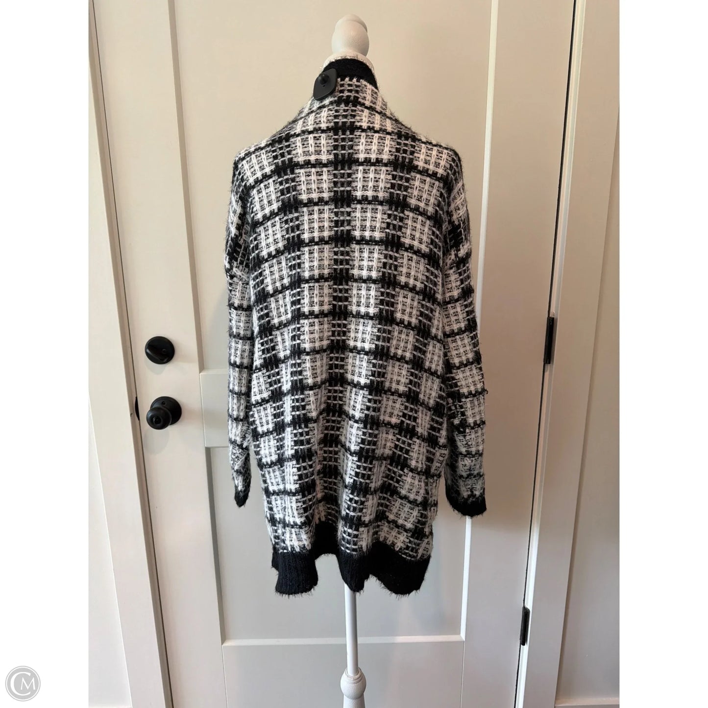 Sweater Cardigan By Dreamers In Black & White, Size: S