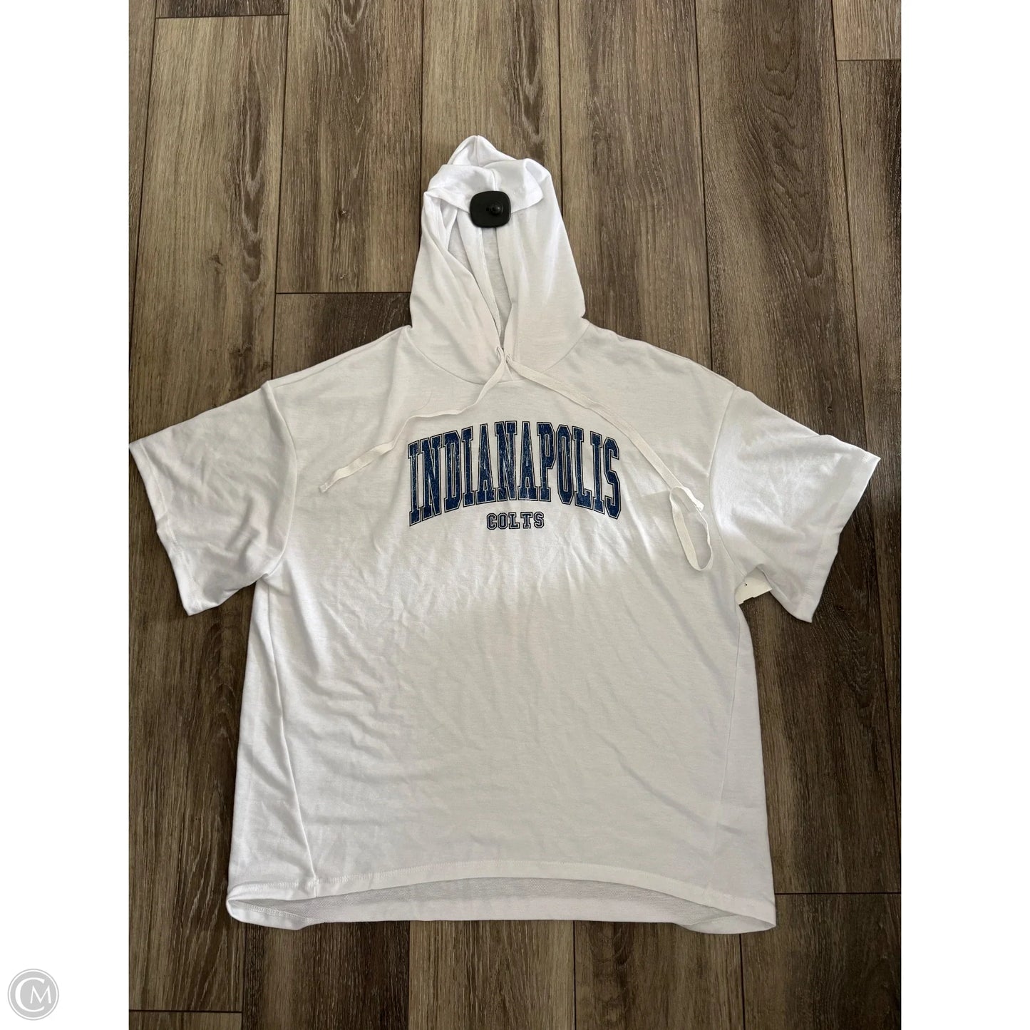 Top Short Sleeve By Clothes Mentor In White, Size: L