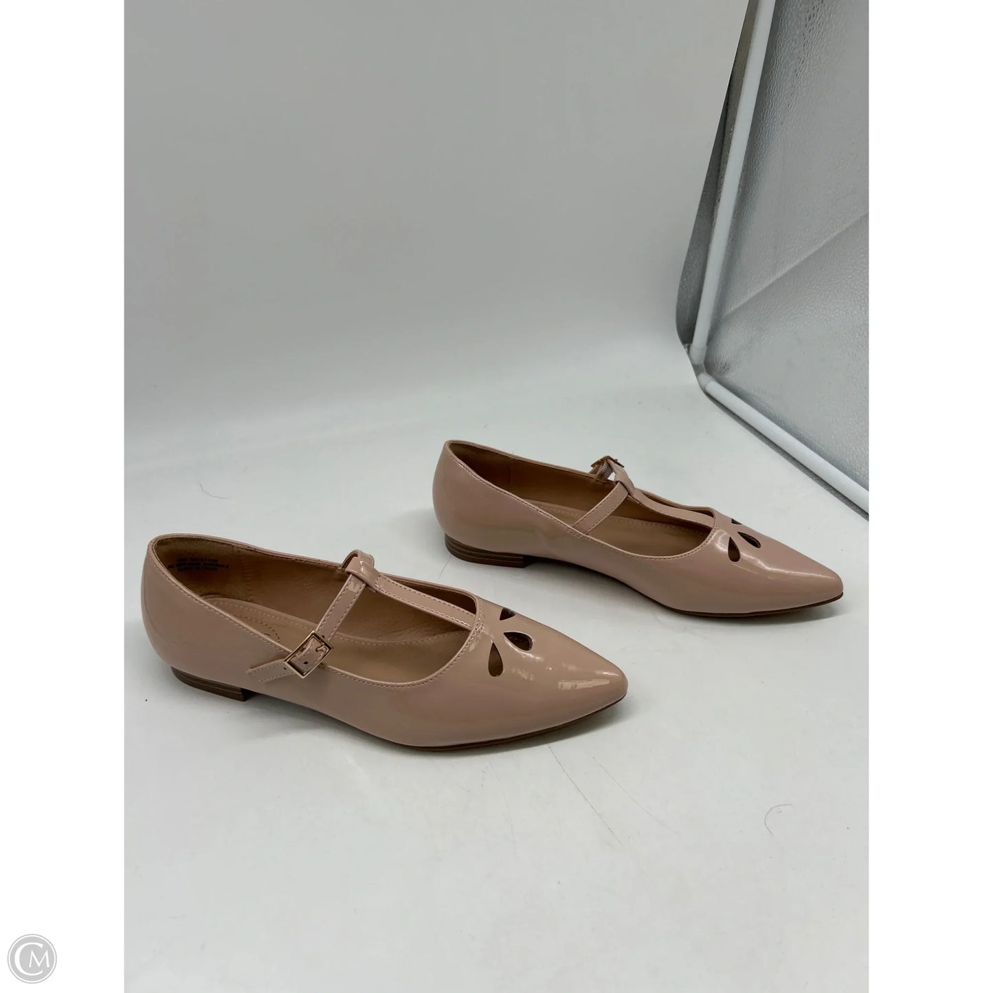 Shoes Flats By Cato In Beige, Size: 8