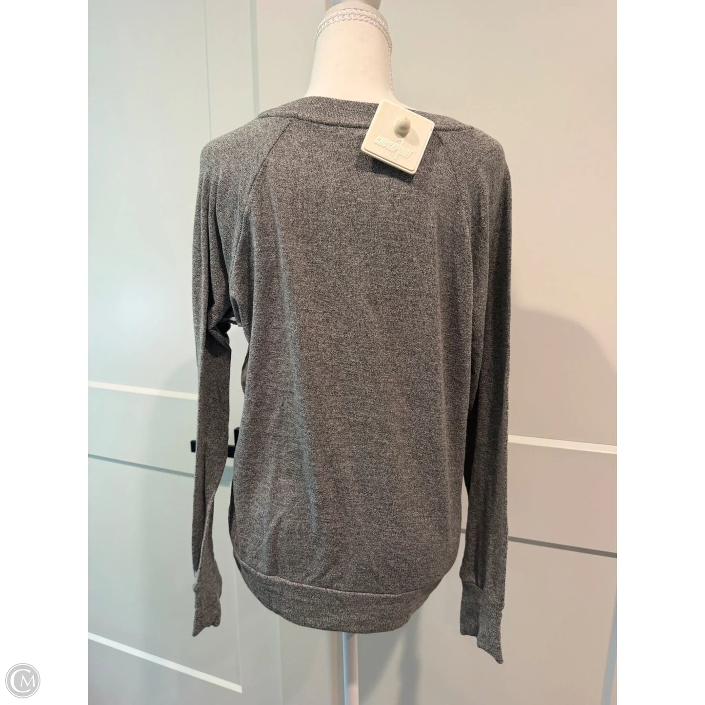 Top Long Sleeve By Maurices In Grey, Size: S