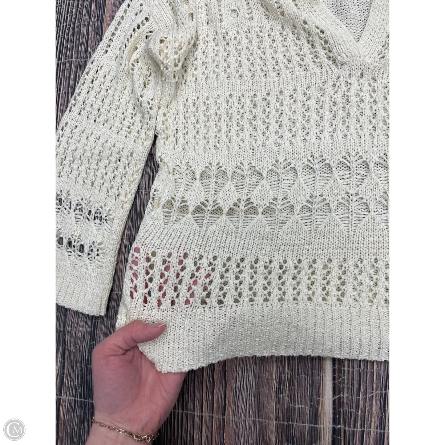 Top Long Sleeve By Hem & Thread In Cream, Size: M