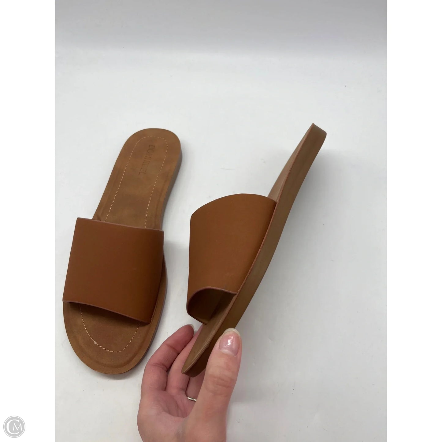 Sandals Flats By Clothes Mentor In Brown, Size: 8.5