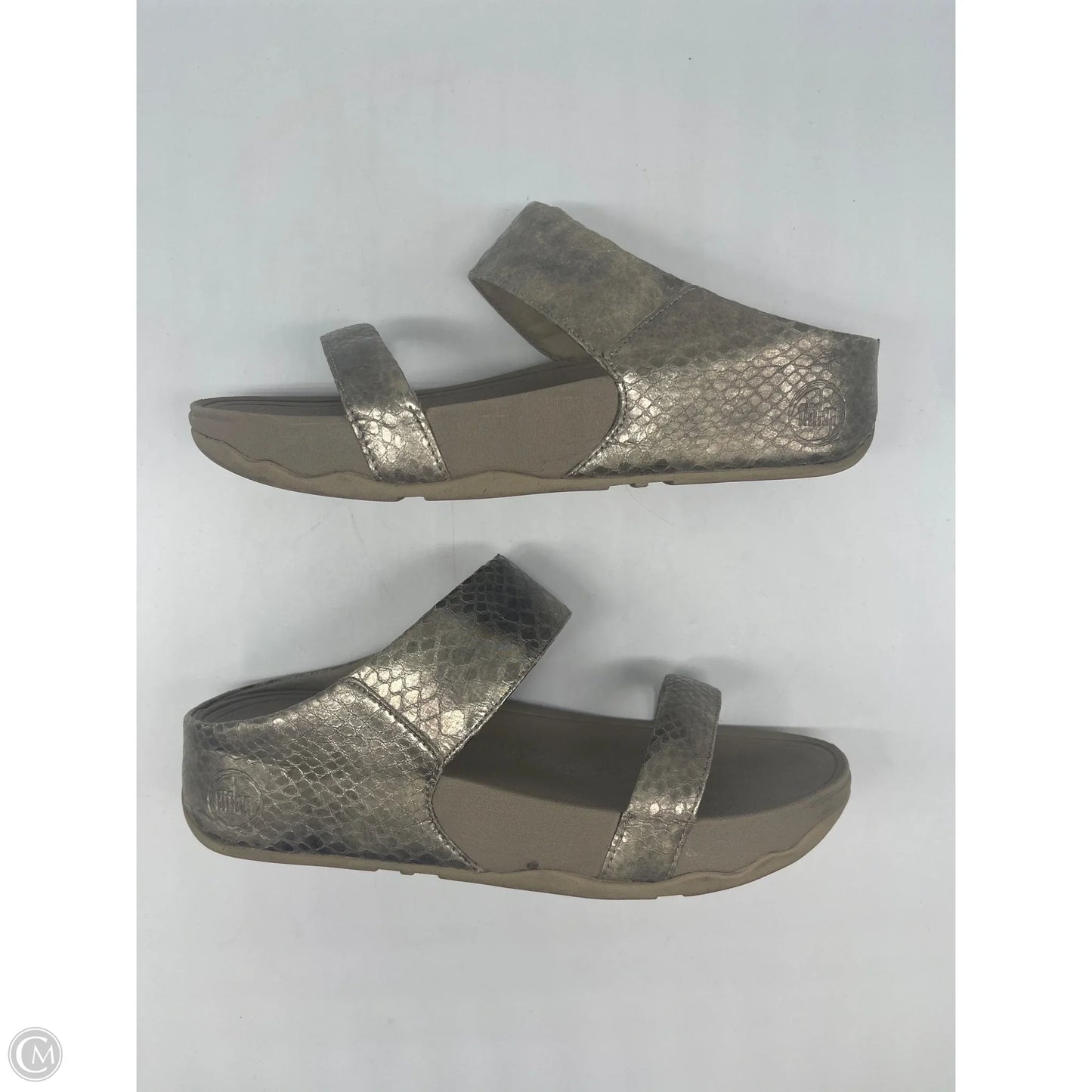 Sandals Flats By Fitflop In Gold, Size: 7