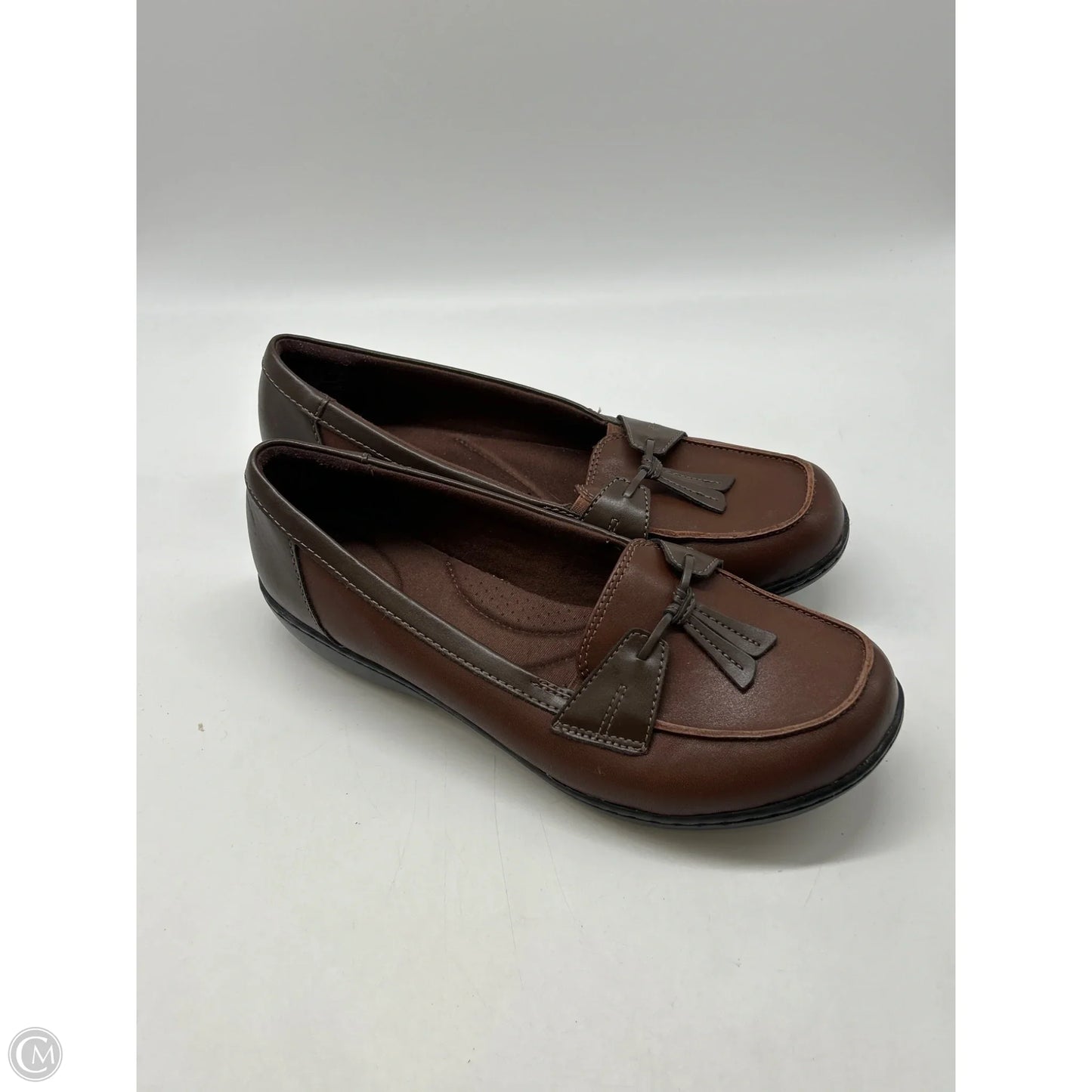 Shoes Flats By Clarks In Brown, Size: 11