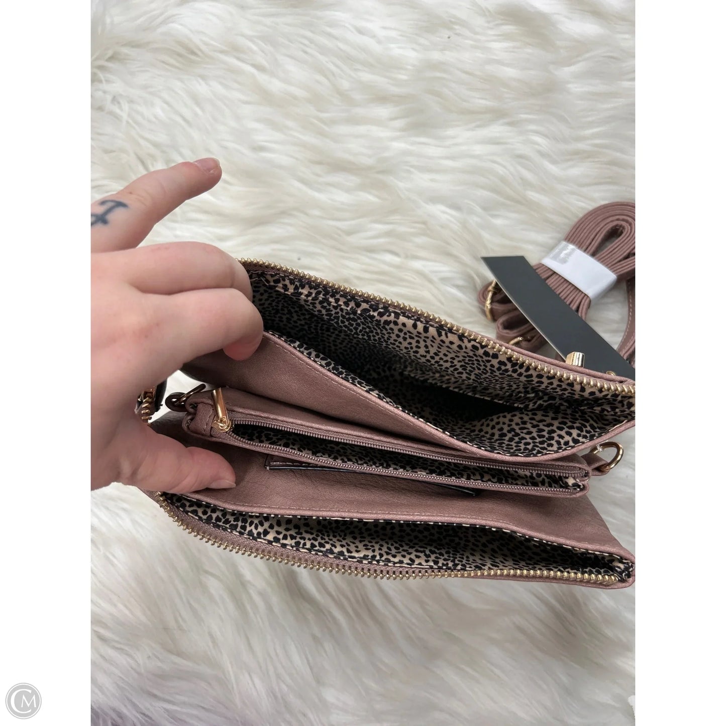 Handbag By Clothes Mentor, Size: Medium