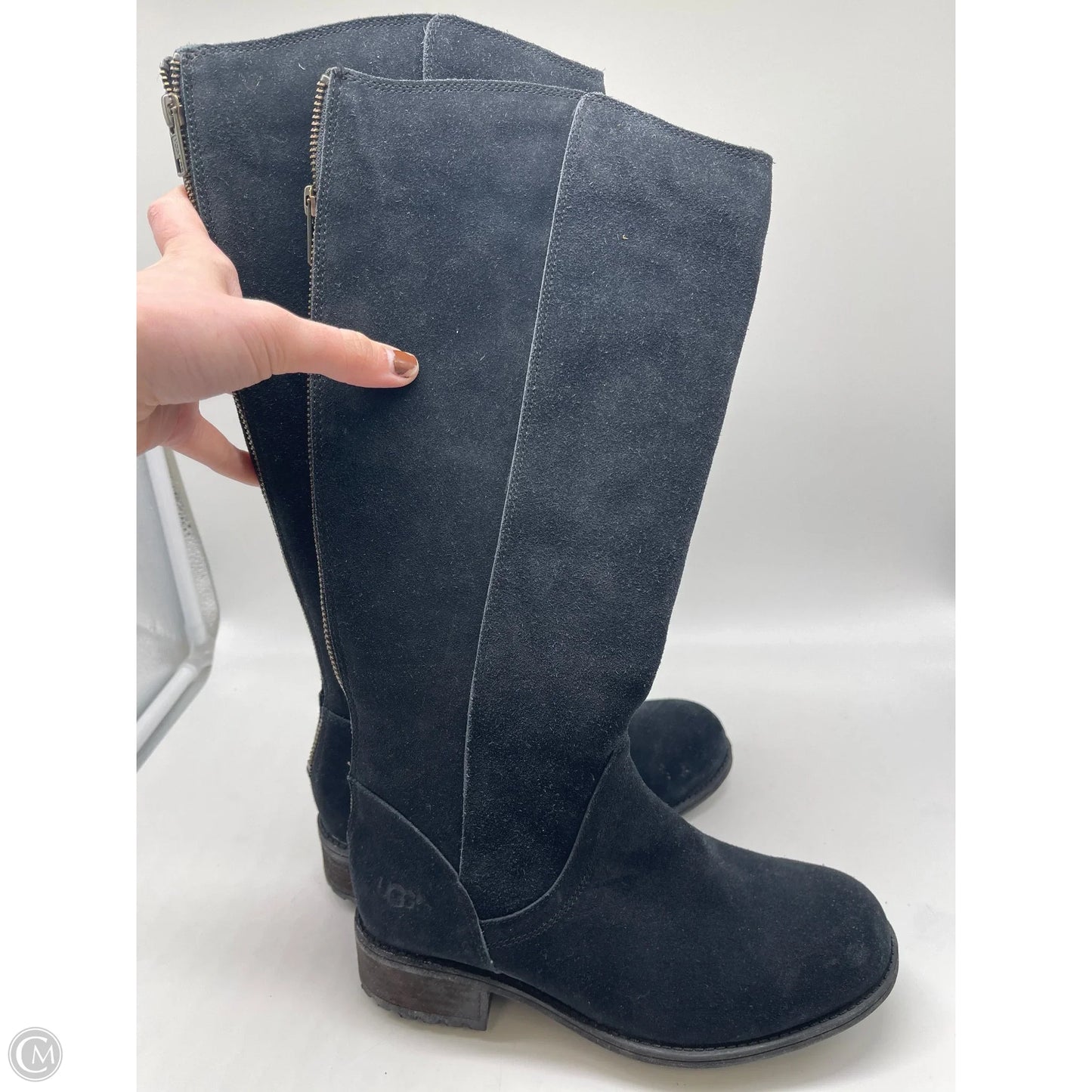 Boots Designer By Ugg In Black, Size: 6.5