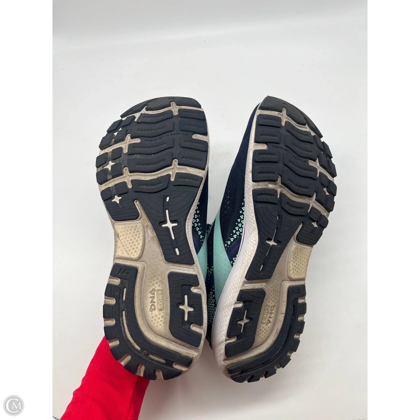 Shoes Athletic By Brooks In Navy, Size: 10.5