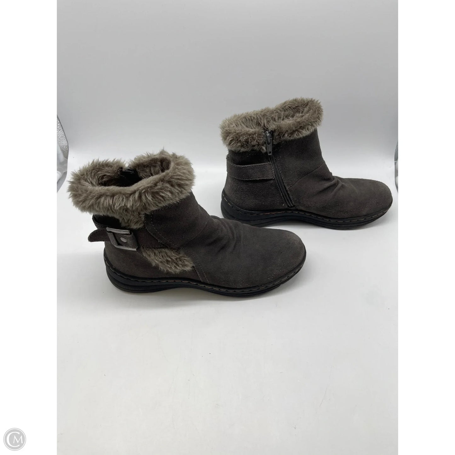 Boots Ankle Flats By Bare Traps In Grey, Size: 7.5