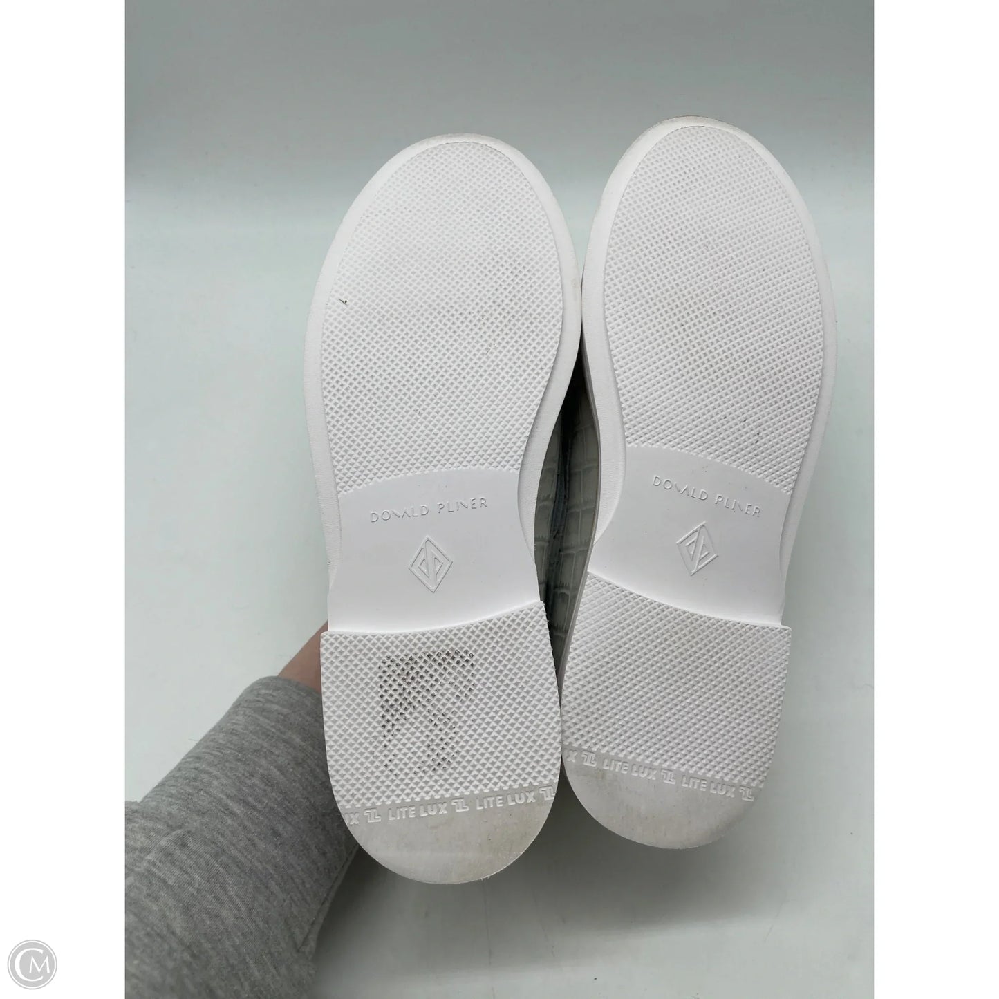 Shoes Flats By Donald Pliner In White, Size: 8.5