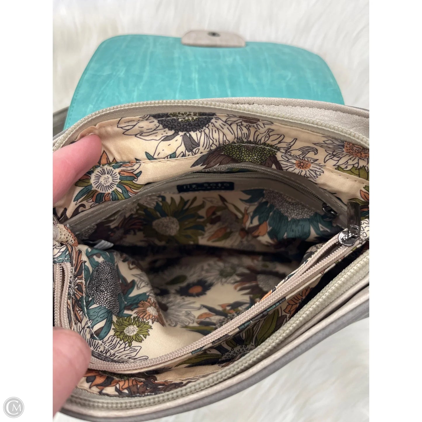 Handbag By Clothes Mentor, Size: Medium