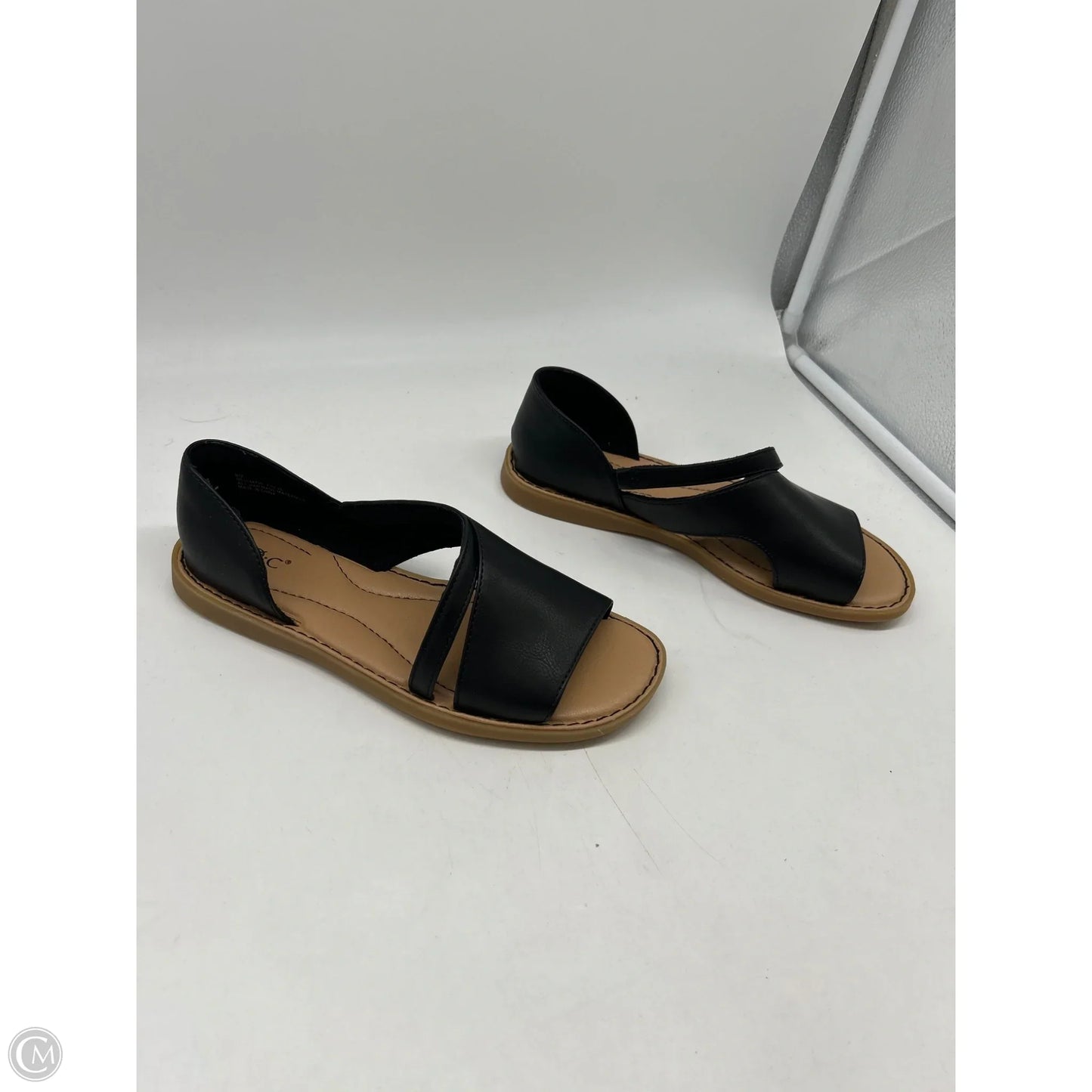 Sandals Flats By Boc In Black, Size: 8