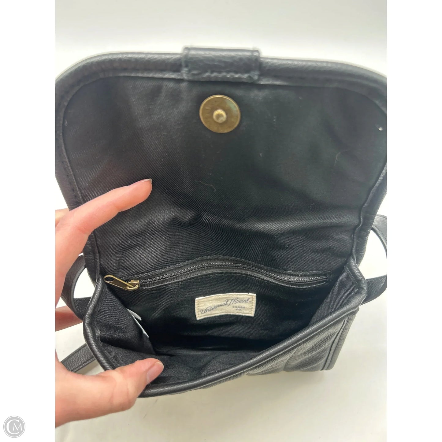 Crossbody By Universal Thread, Size: Small