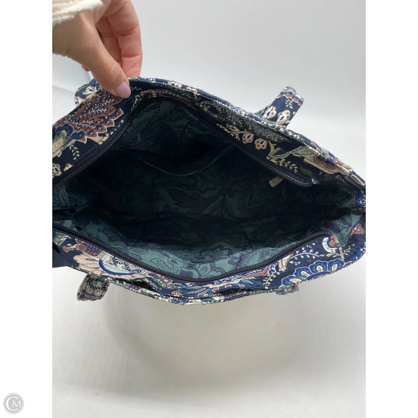 Handbag By Vera Bradley, Size: Medium