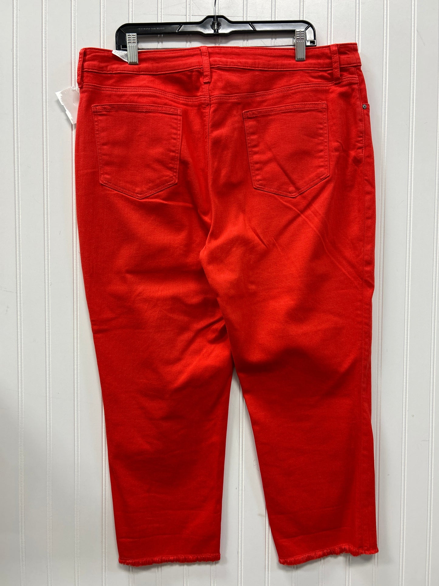 Pants Cropped By Chicos In Red, Size:14