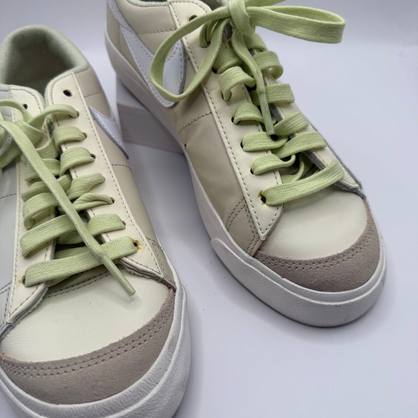 Shoes Sneakers By Nike In Yellow, Size: 7.5