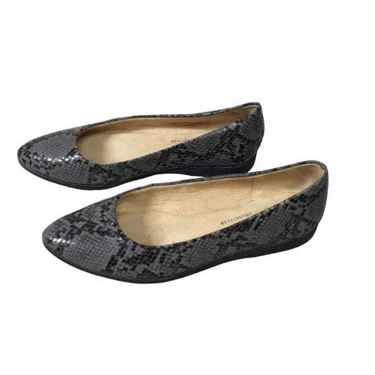 Shoes Flats By Life Stride  Size: 6.5