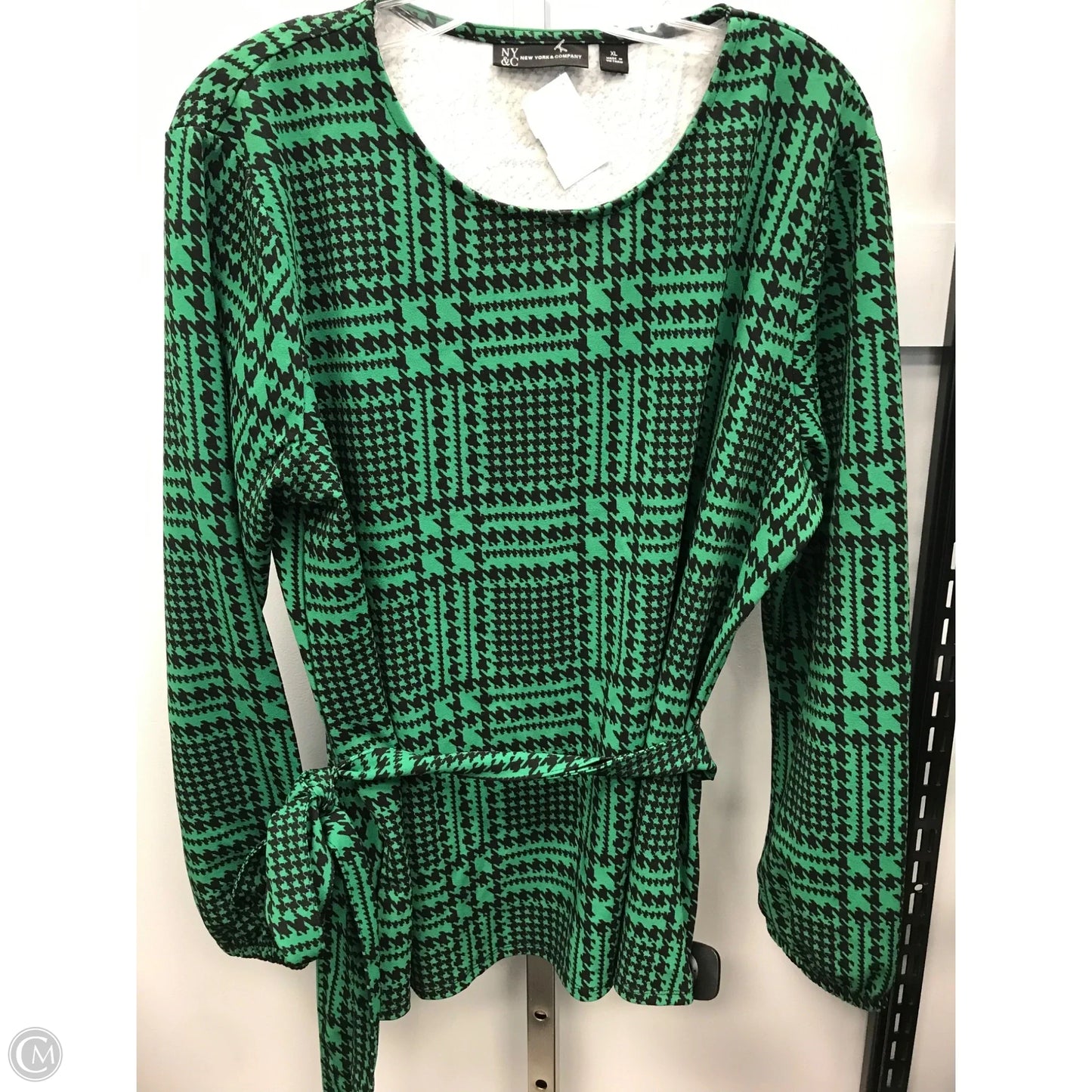Top Long Sleeve By New York And Co In Black & Green, Size: Xl