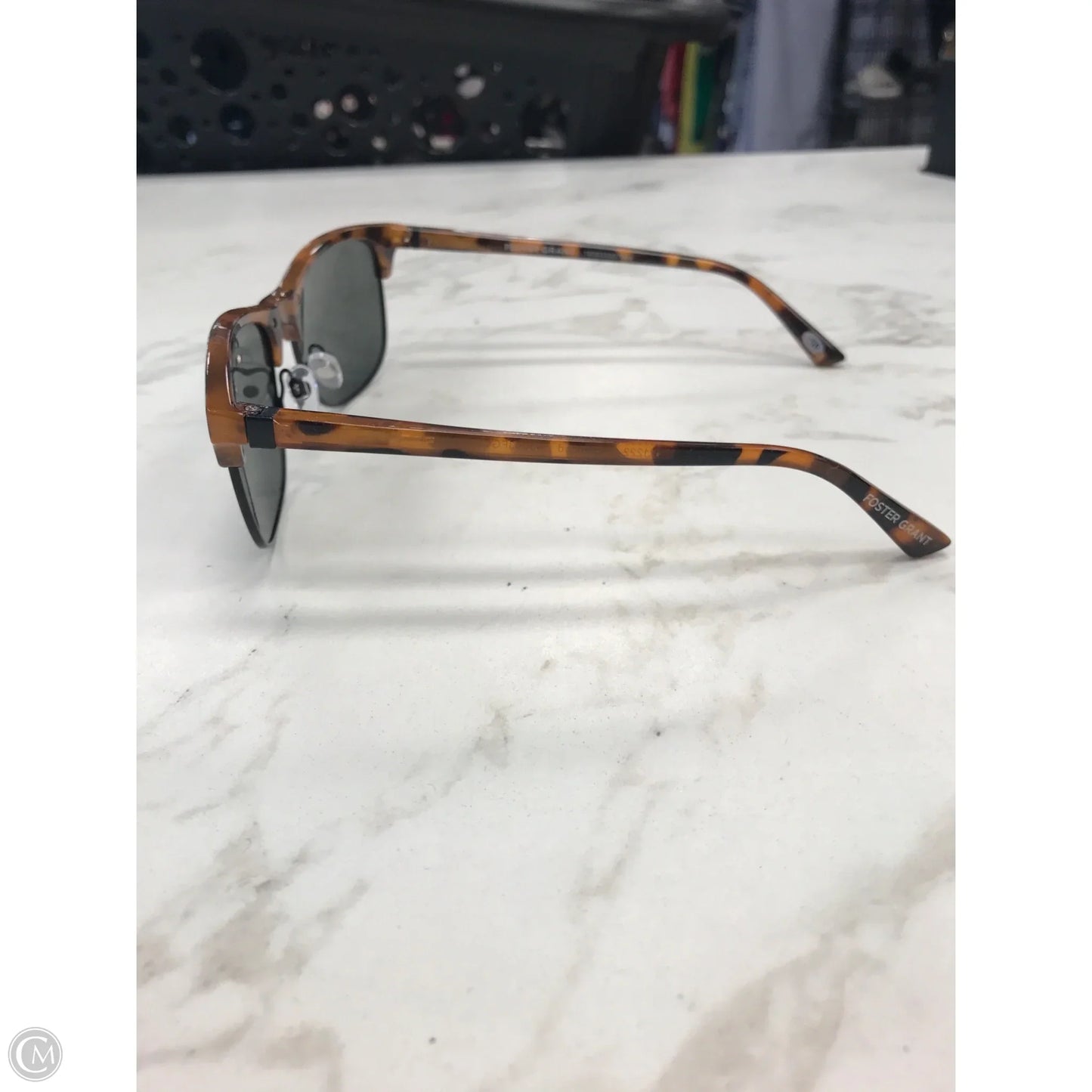 Sunglasses By Clothes Mentor, Size: Medium