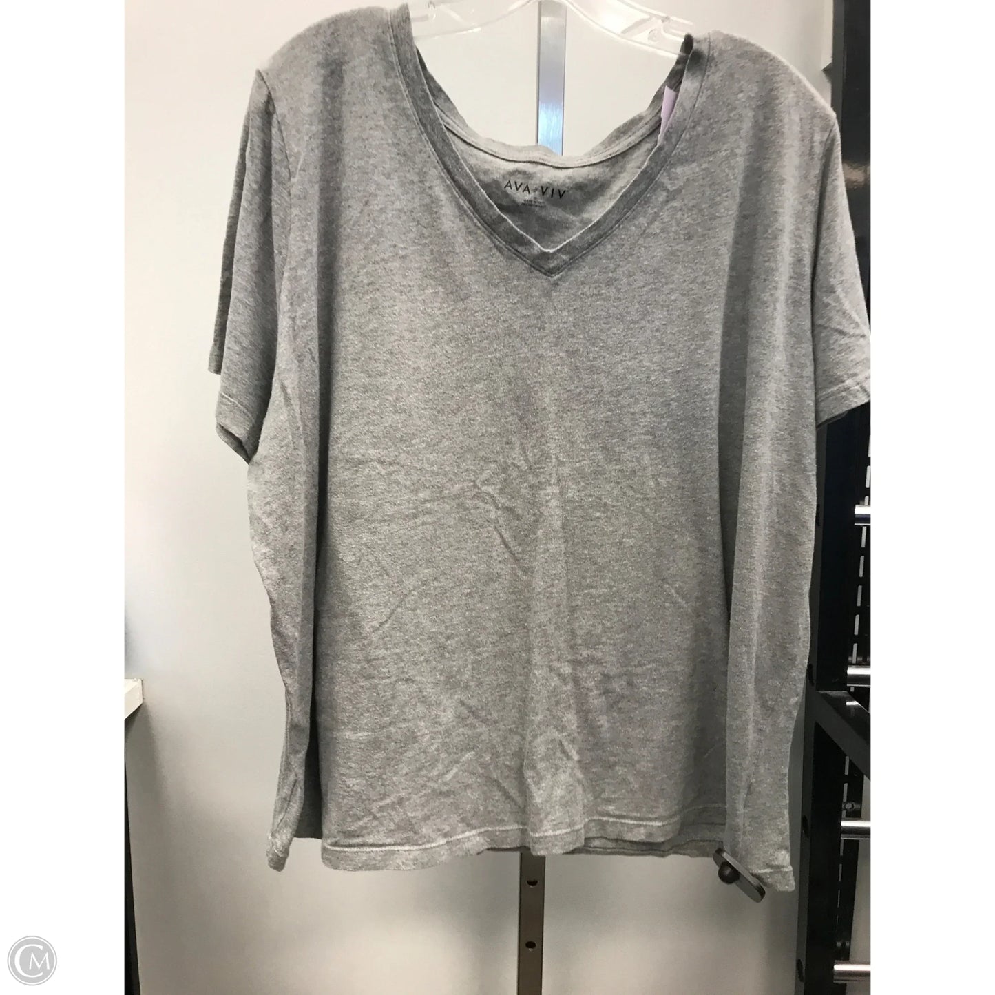 Top Short Sleeve Basic By Ava & Viv In Grey, Size: 1x