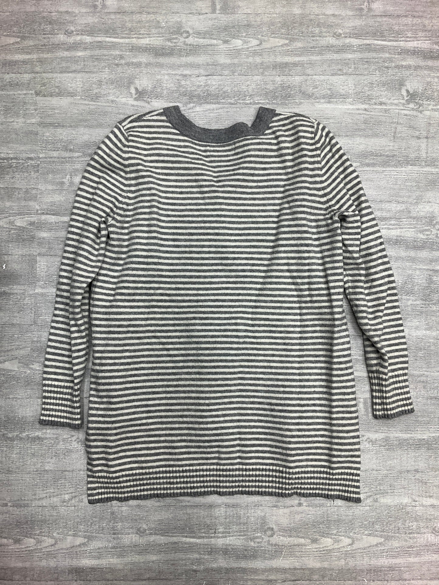 Top Long Sleeve By Anthropologie In Striped Pattern, Size: M
