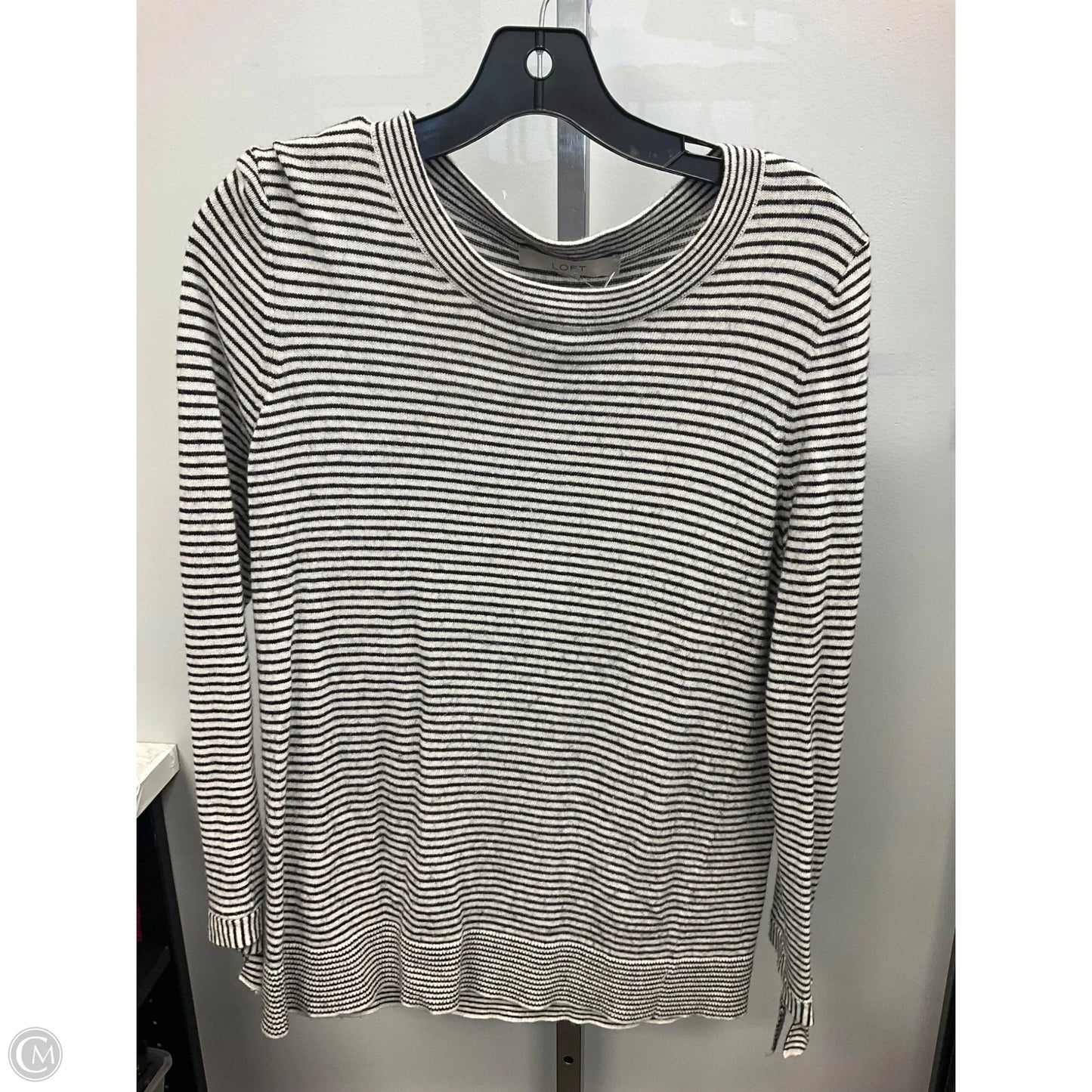 Top Long Sleeve By Loft In Striped Pattern, Size: M