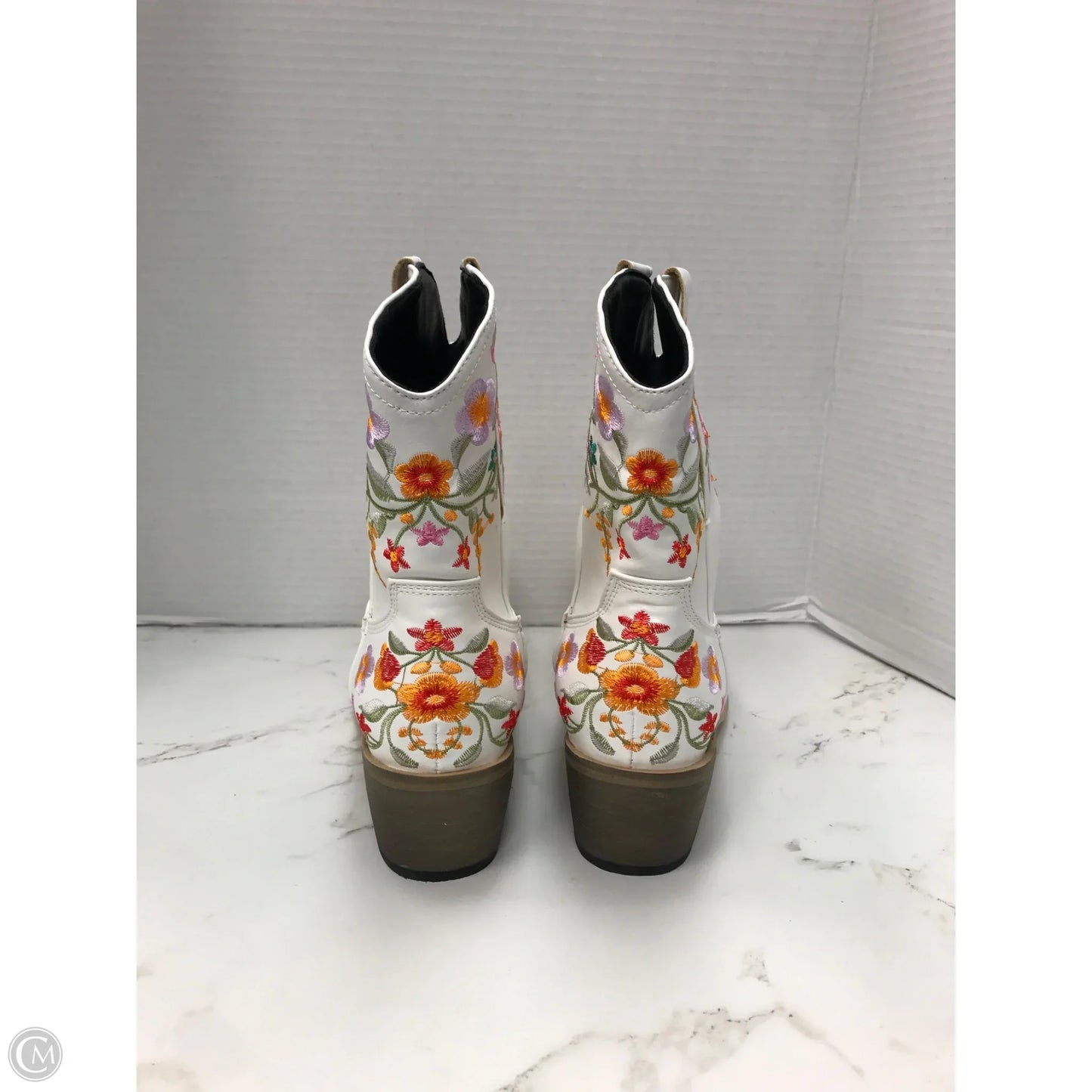 Boots Western By Clothes Mentor In White, Size: 9