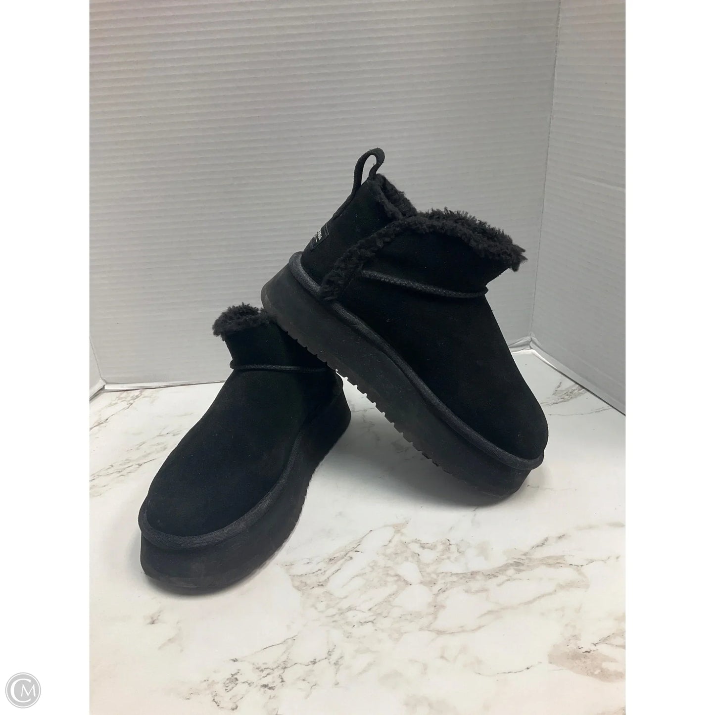 Boots Ankle Heels By Koolaburra By Ugg In Black, Size: 6