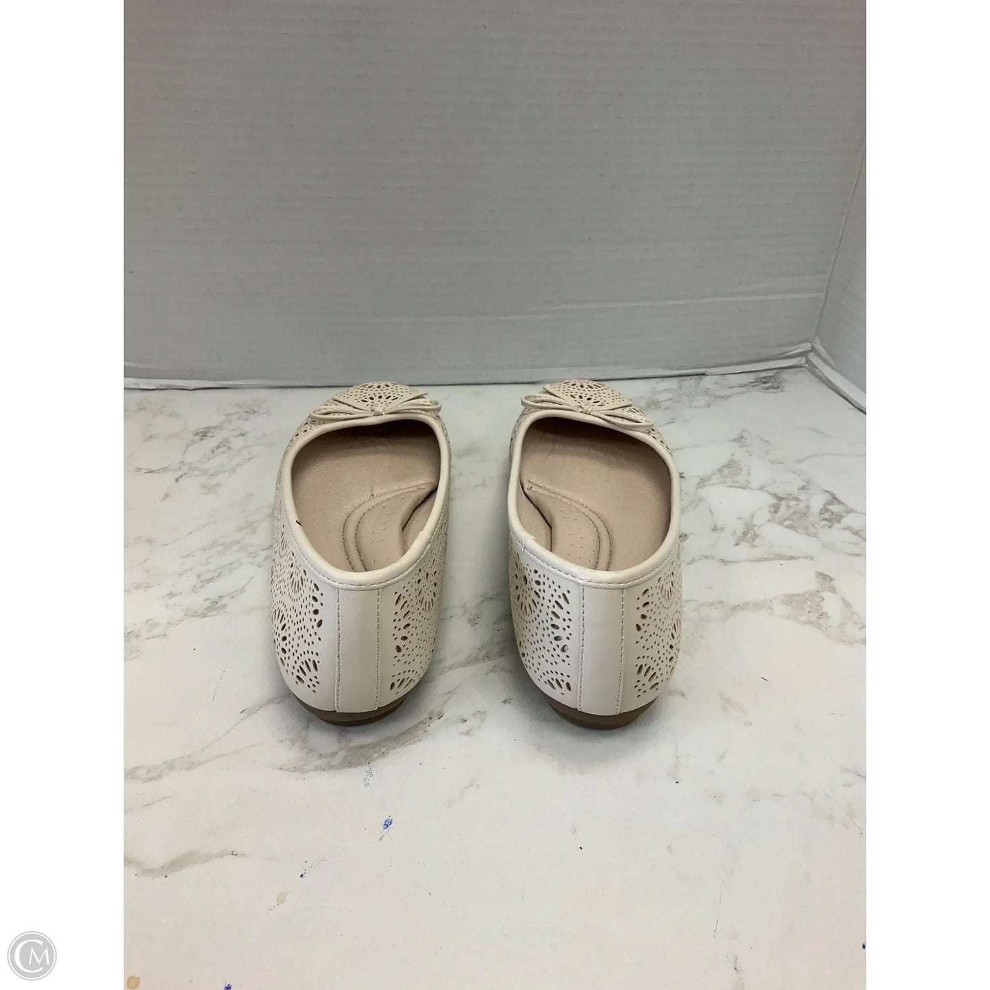 Shoes Flats By Cliffs By White Mountain In Cream, Size: 7.5
