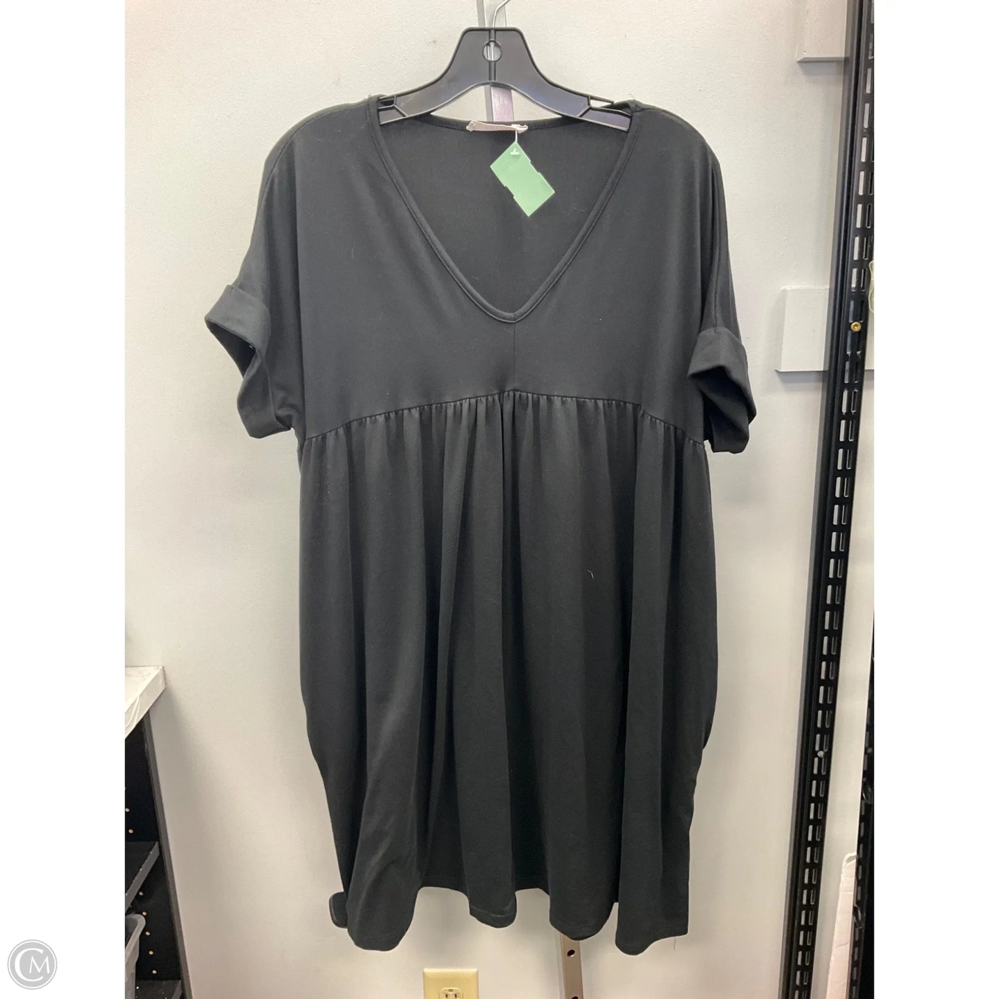 Dress Casual Short By Entro In Black, Size: L