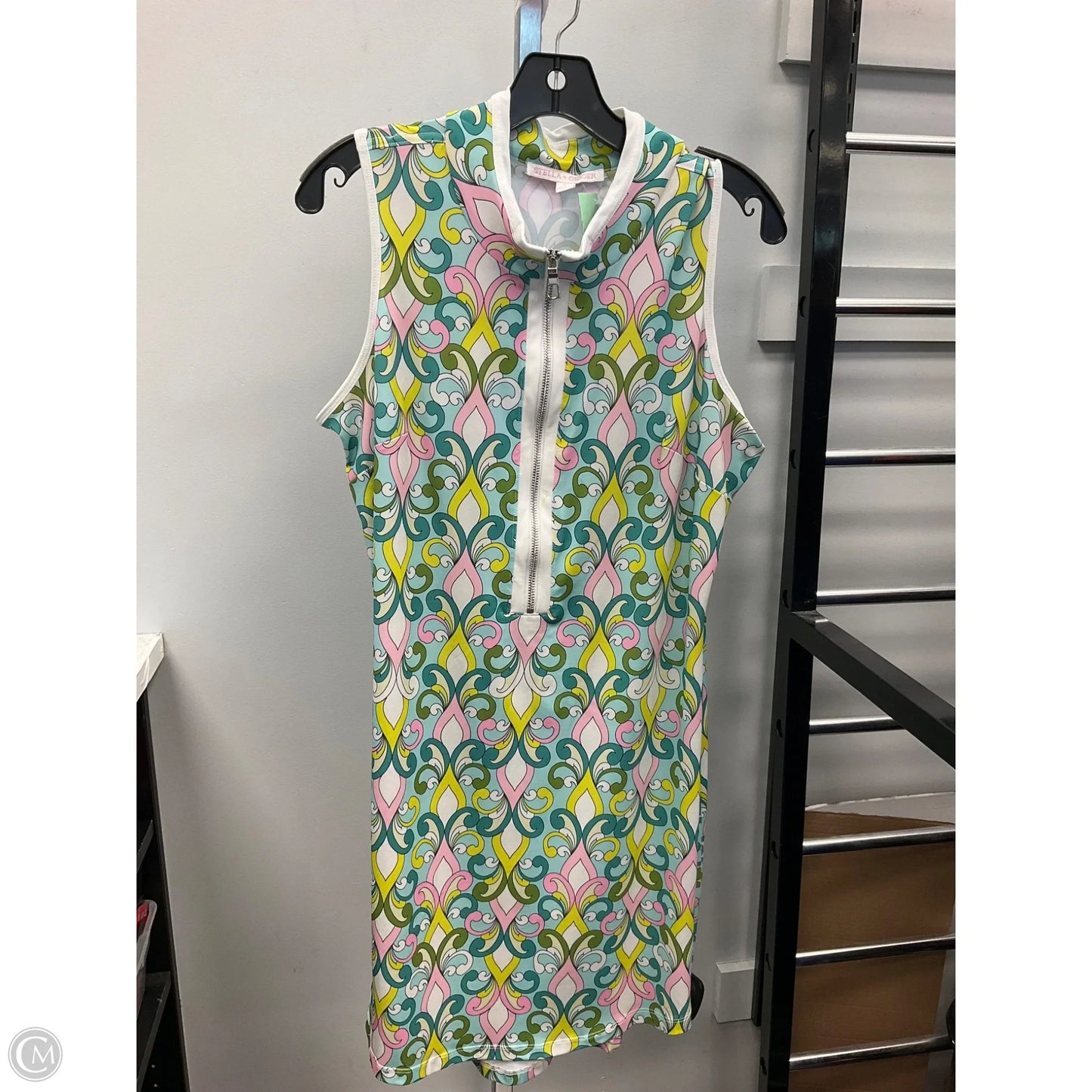 Dress Casual Short By Cmc In Green & Pink, Size: L