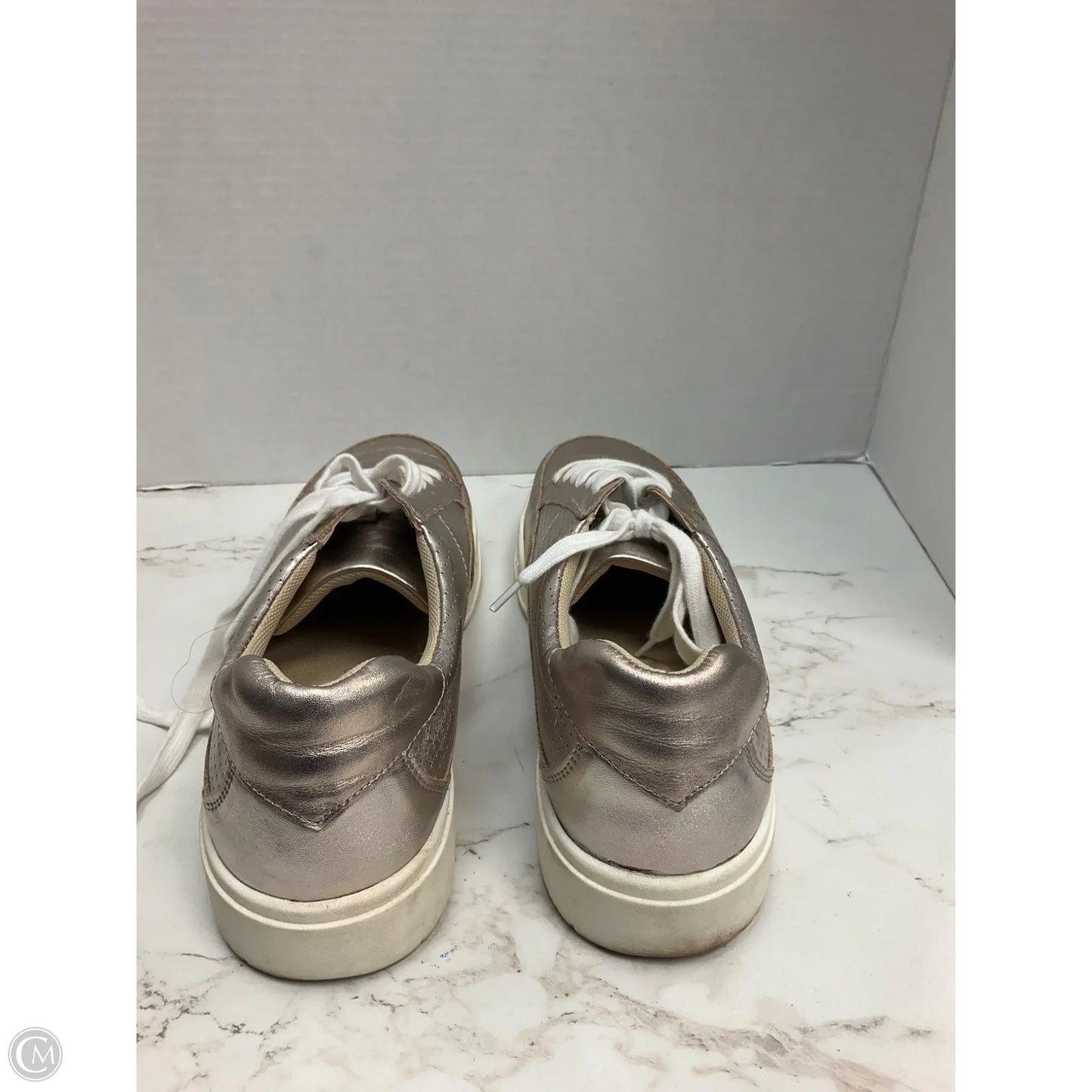 Shoes Sneakers By Cmc In Gold, Size: 12