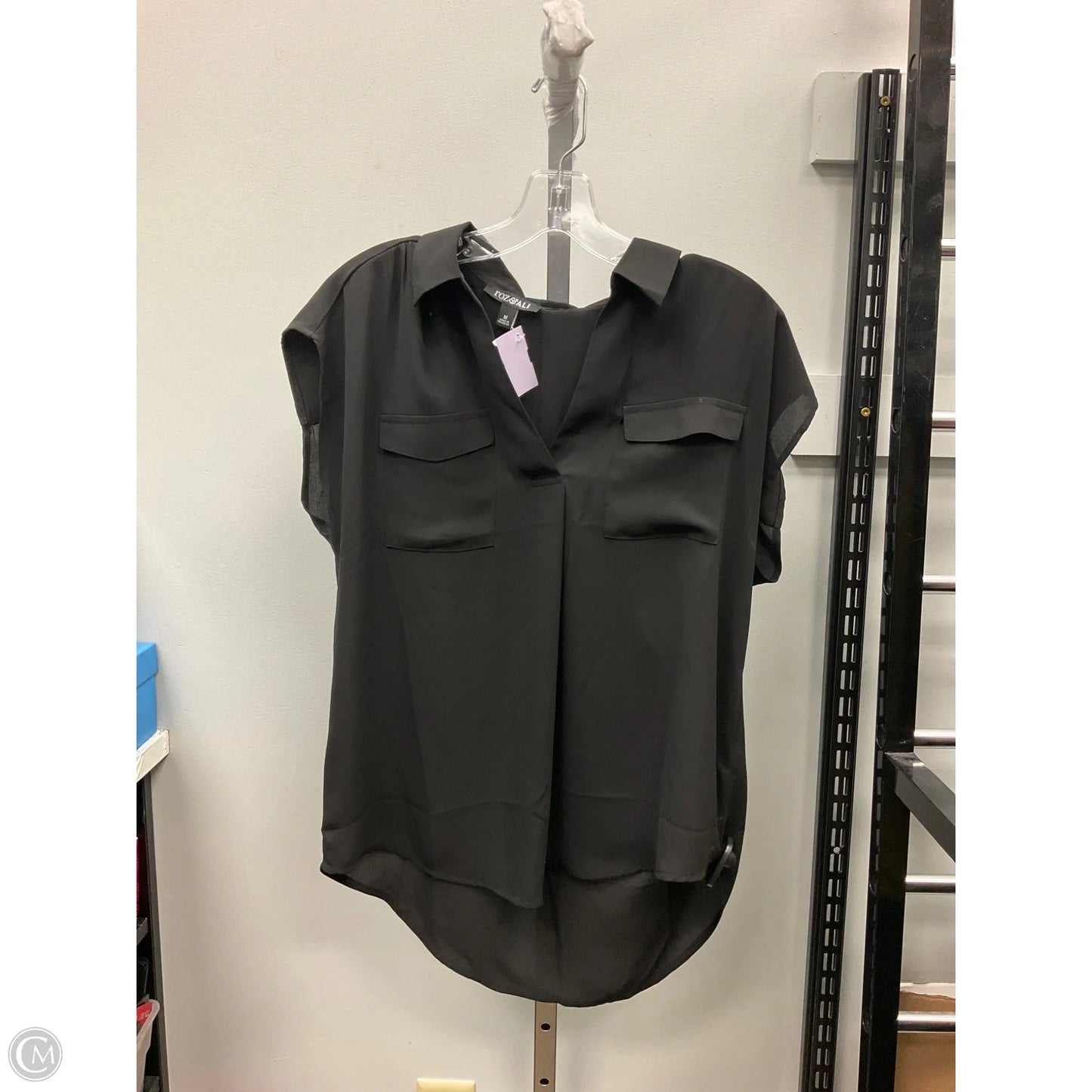 Top Sleeveless By Roz And Ali In Black, Size: M