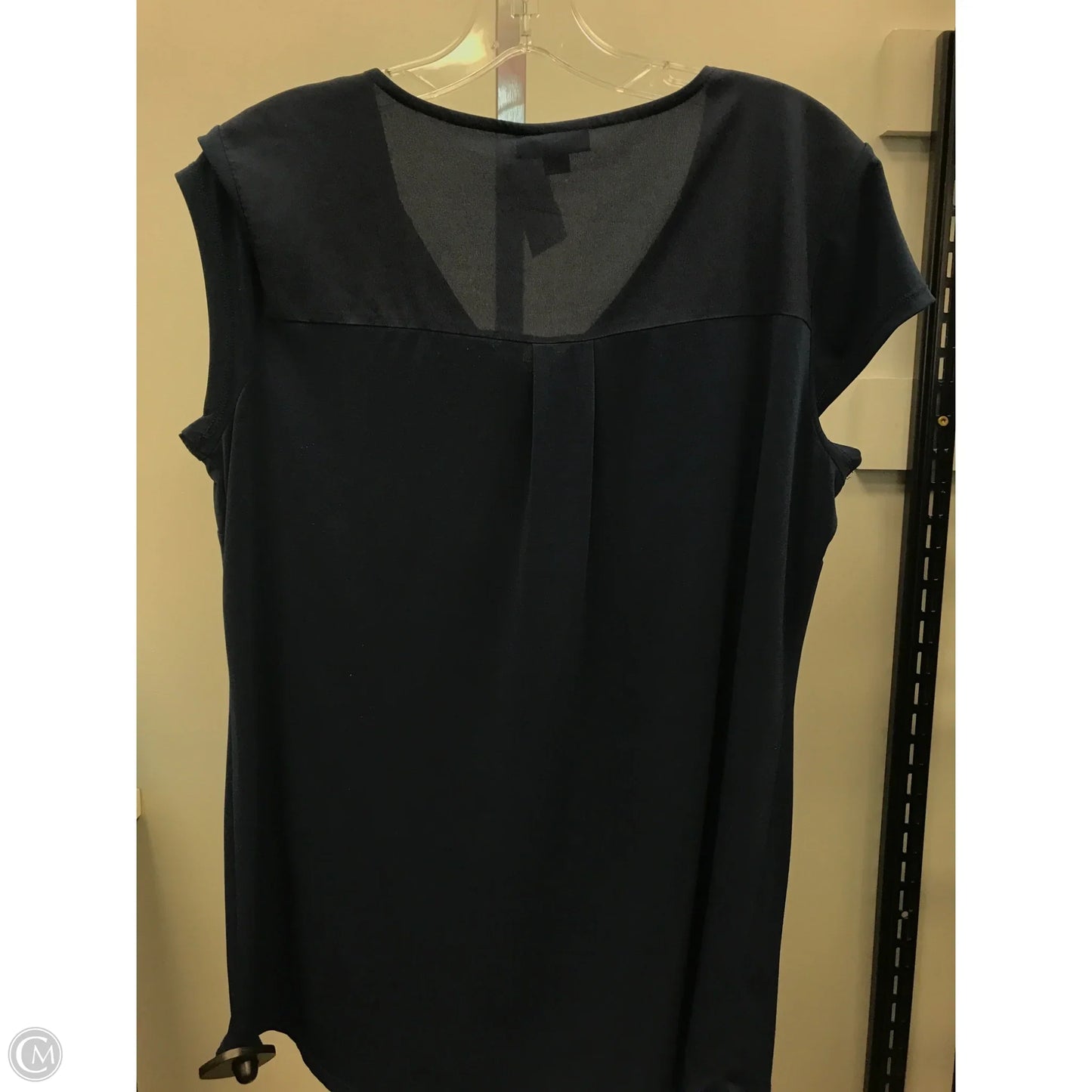 Top Short Sleeve By Roz And Ali In Navy, Size: M